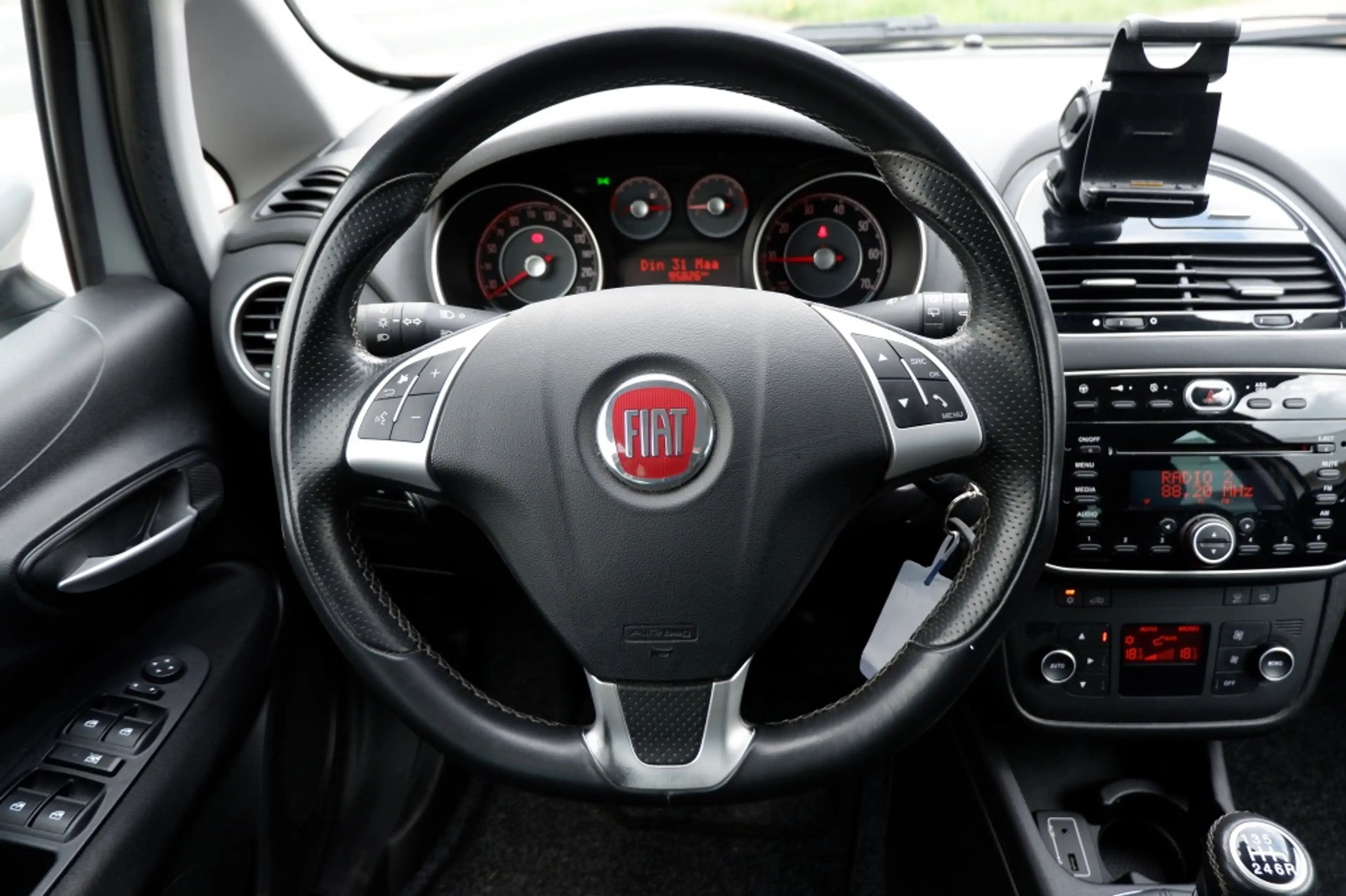 Fiat Punto Evo 0.9 TwinAir Lounge / INCL. 12mnd BOVAG / 1e eigena — photo 15