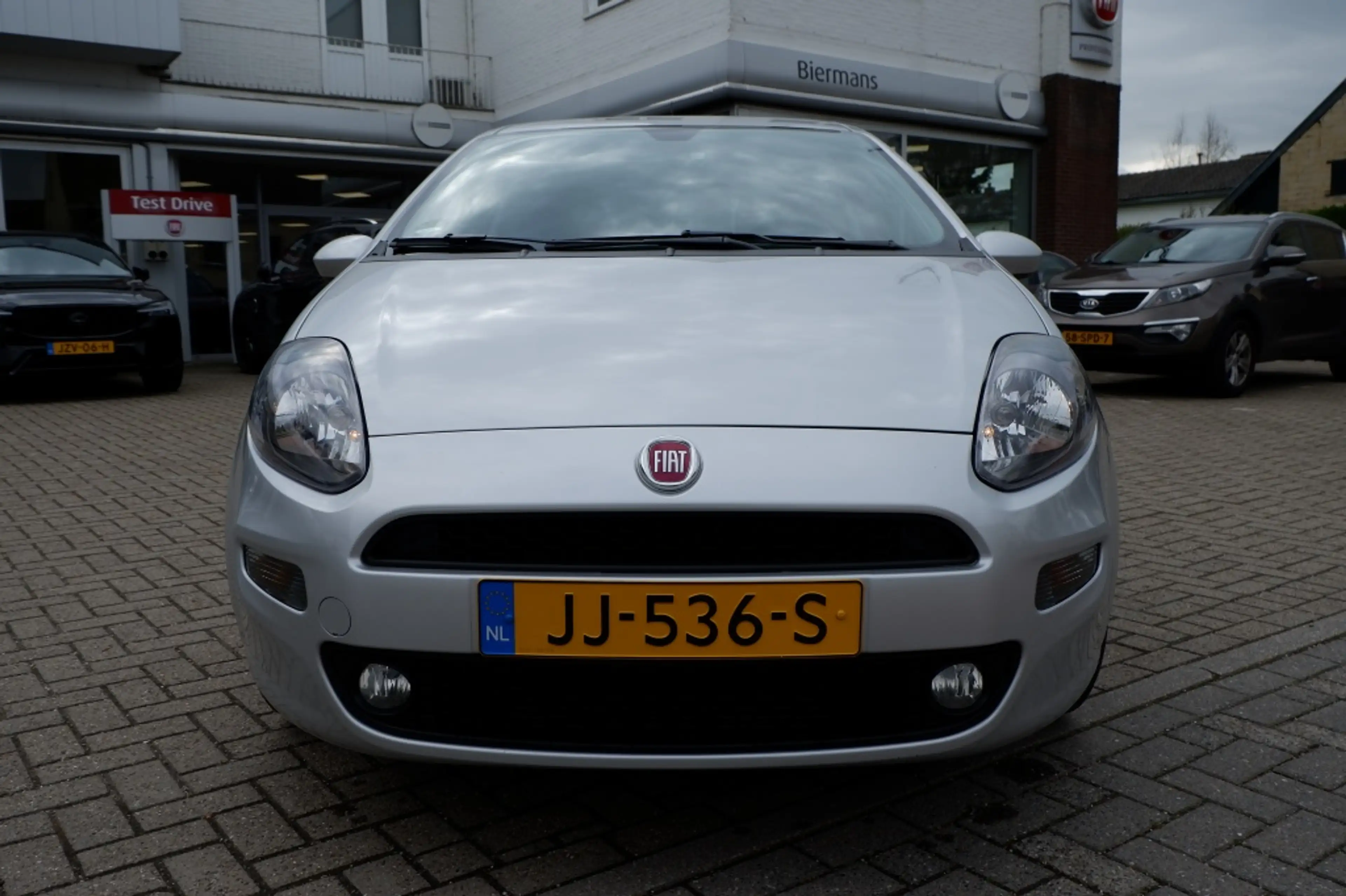 Fiat Punto Evo 0.9 TwinAir Lounge / INCL. 12mnd BOVAG / 1e eigena — photo 3