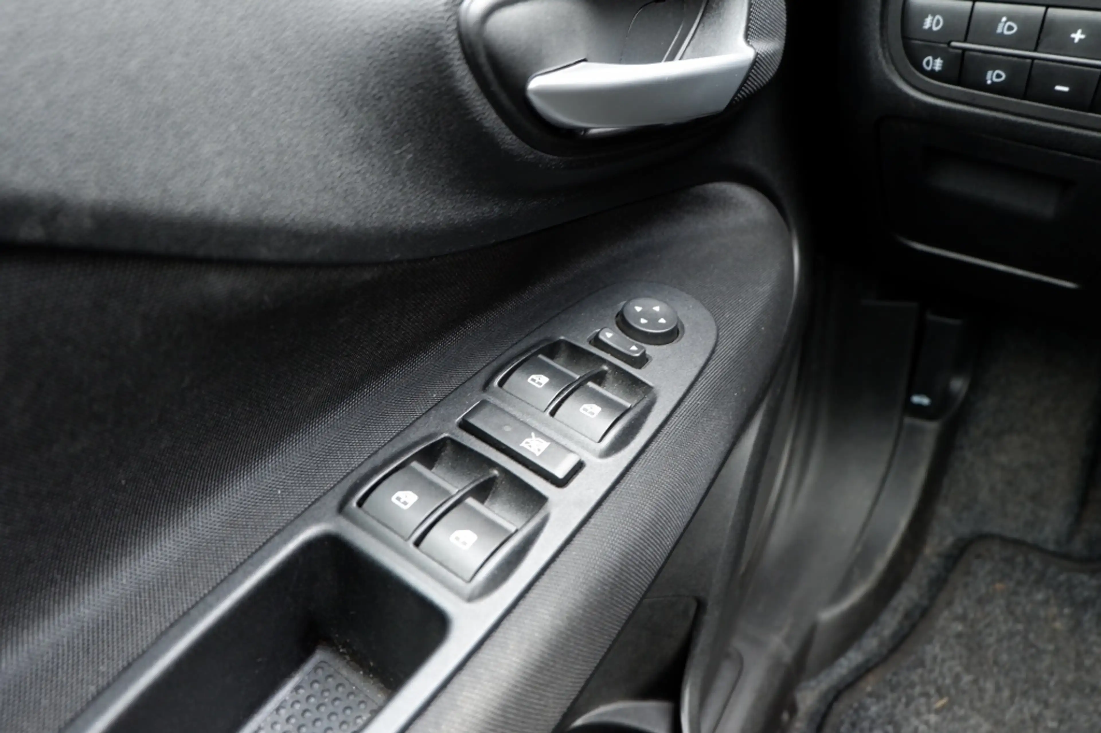 Fiat Punto Evo 0.9 TwinAir Lounge / INCL. 12mnd BOVAG / 1e eigena — photo 18