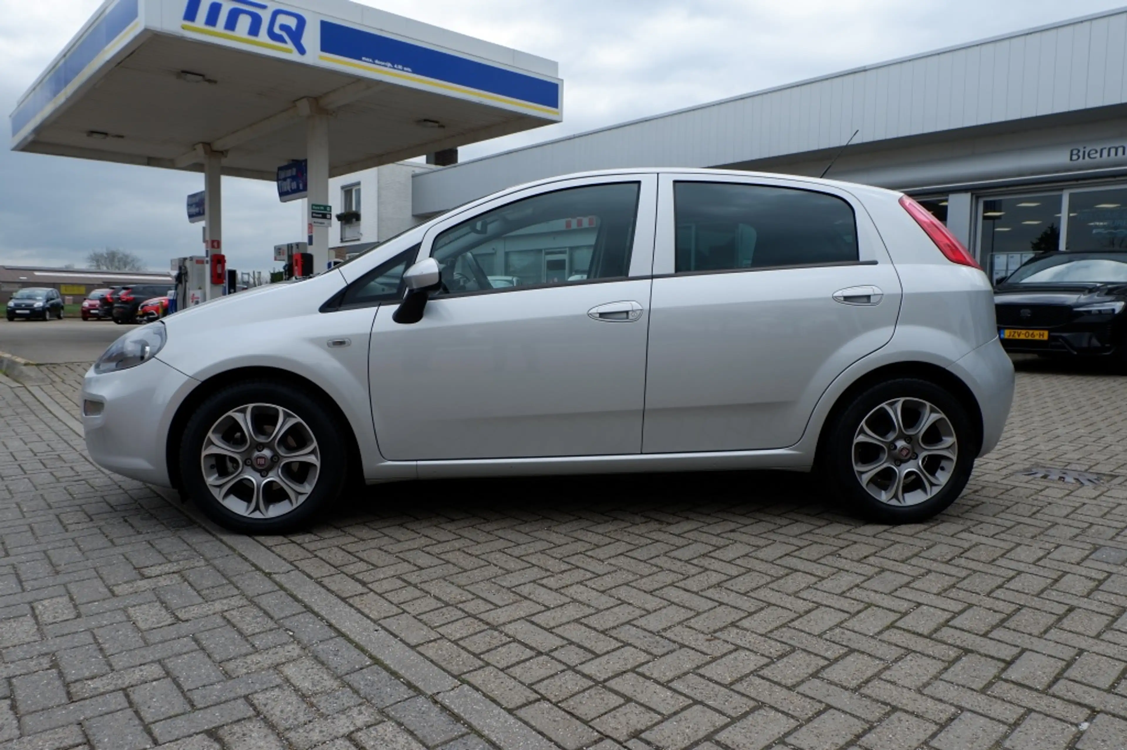 Fiat Punto Evo 0.9 TwinAir Lounge / INCL. 12mnd BOVAG / 1e eigena — photo 4