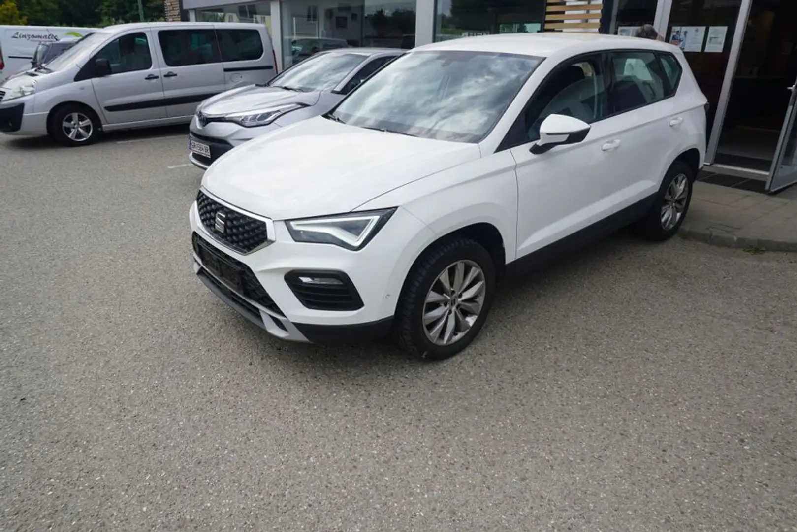SEAT Ateca 2,0 TDI DSG *LED*KEYLESS*SHZ* Weiß - 2