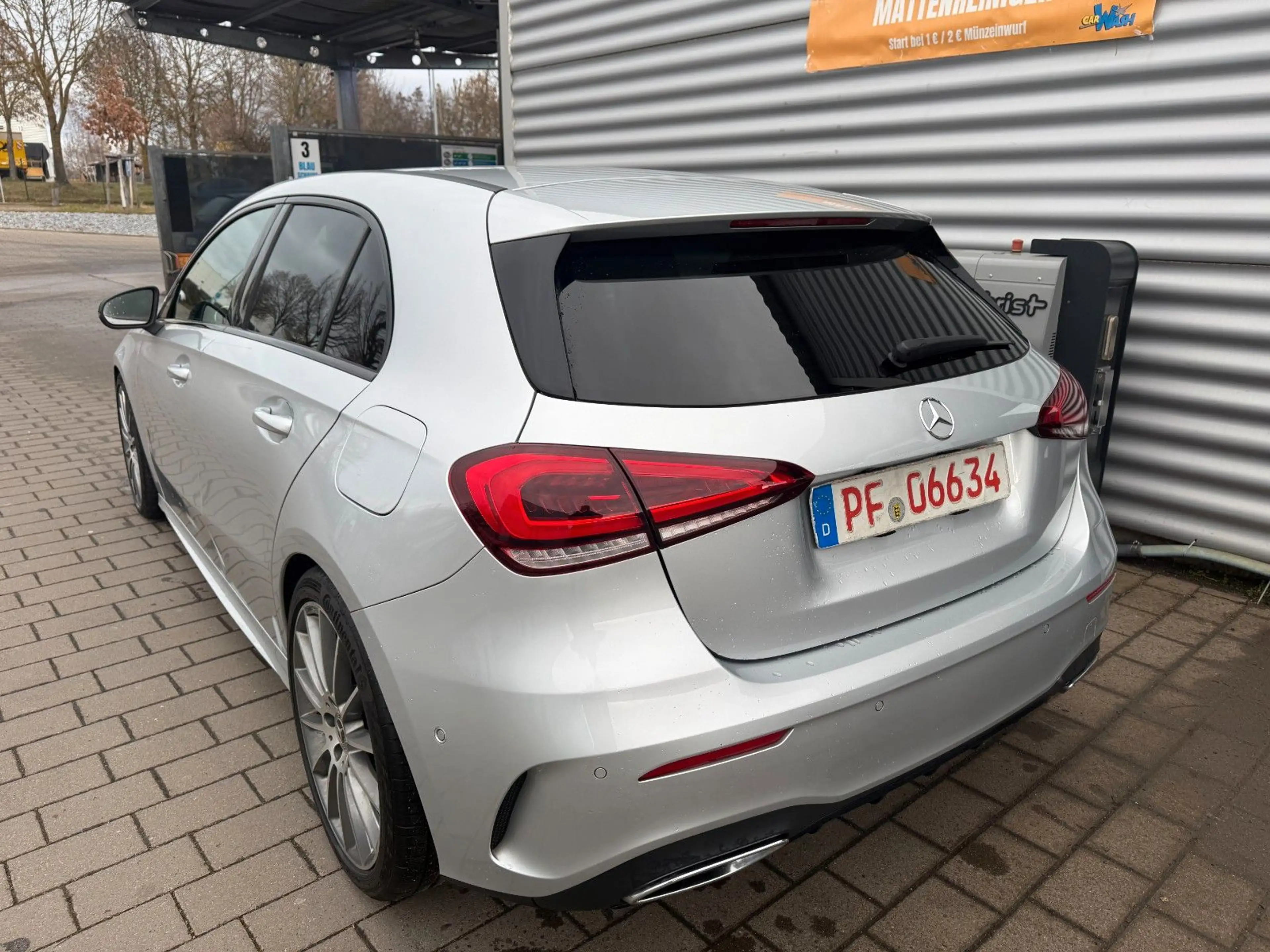 Mercedes-Benz A 220 A A 220 d 4Matic AMG-Paket Night Paket 19 — photo 4