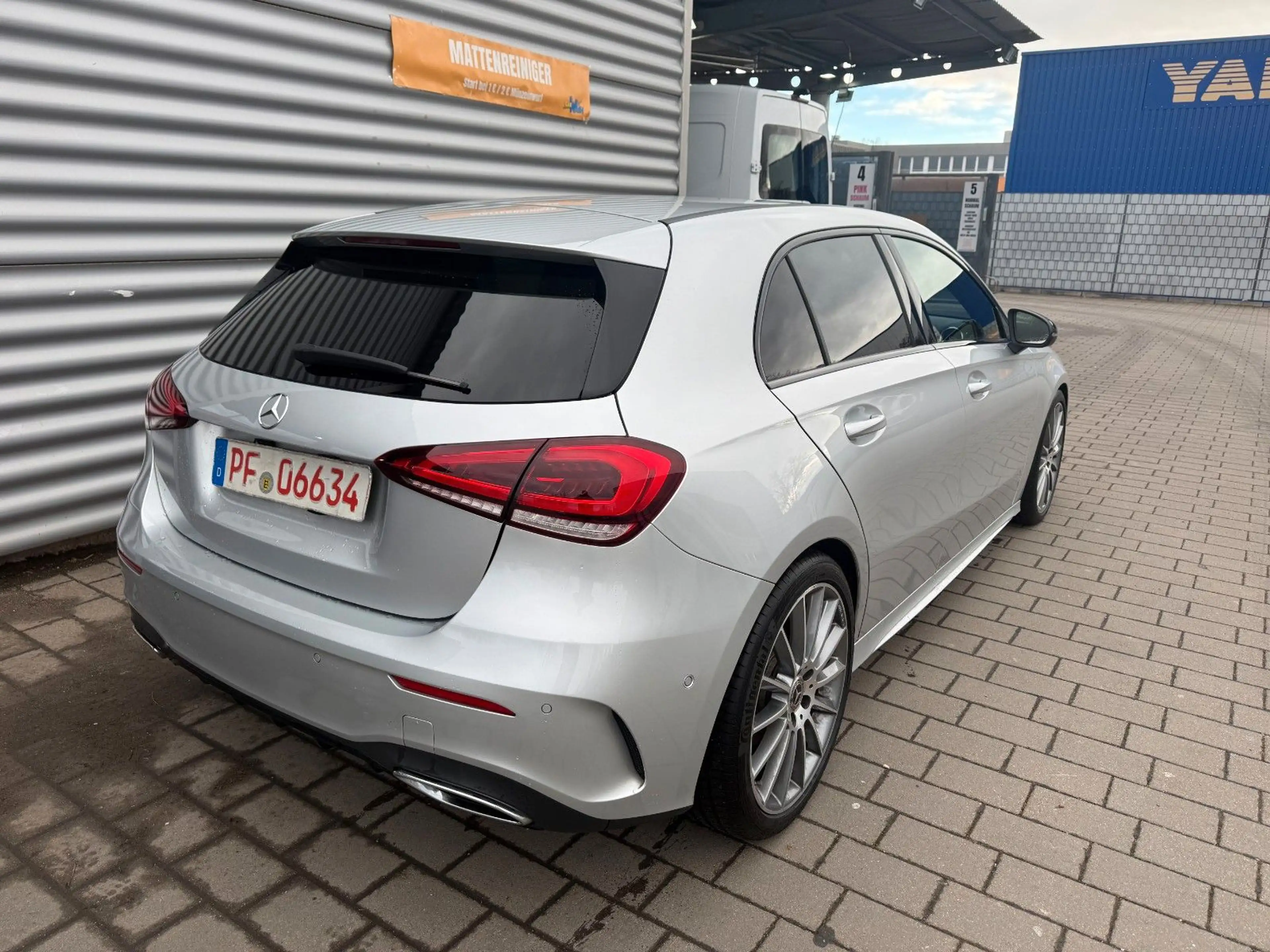 Mercedes-Benz A 220 A A 220 d 4Matic AMG-Paket Night Paket 19 — photo 3