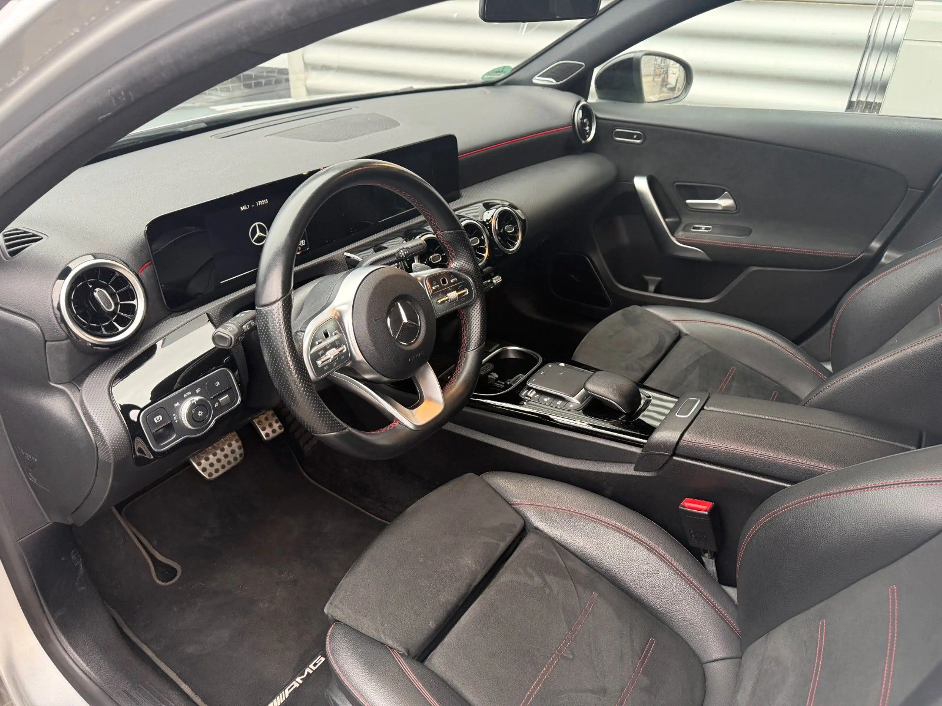 Mercedes-Benz A 220 A A 220 d 4Matic AMG-Paket Night Paket 19 — photo 10