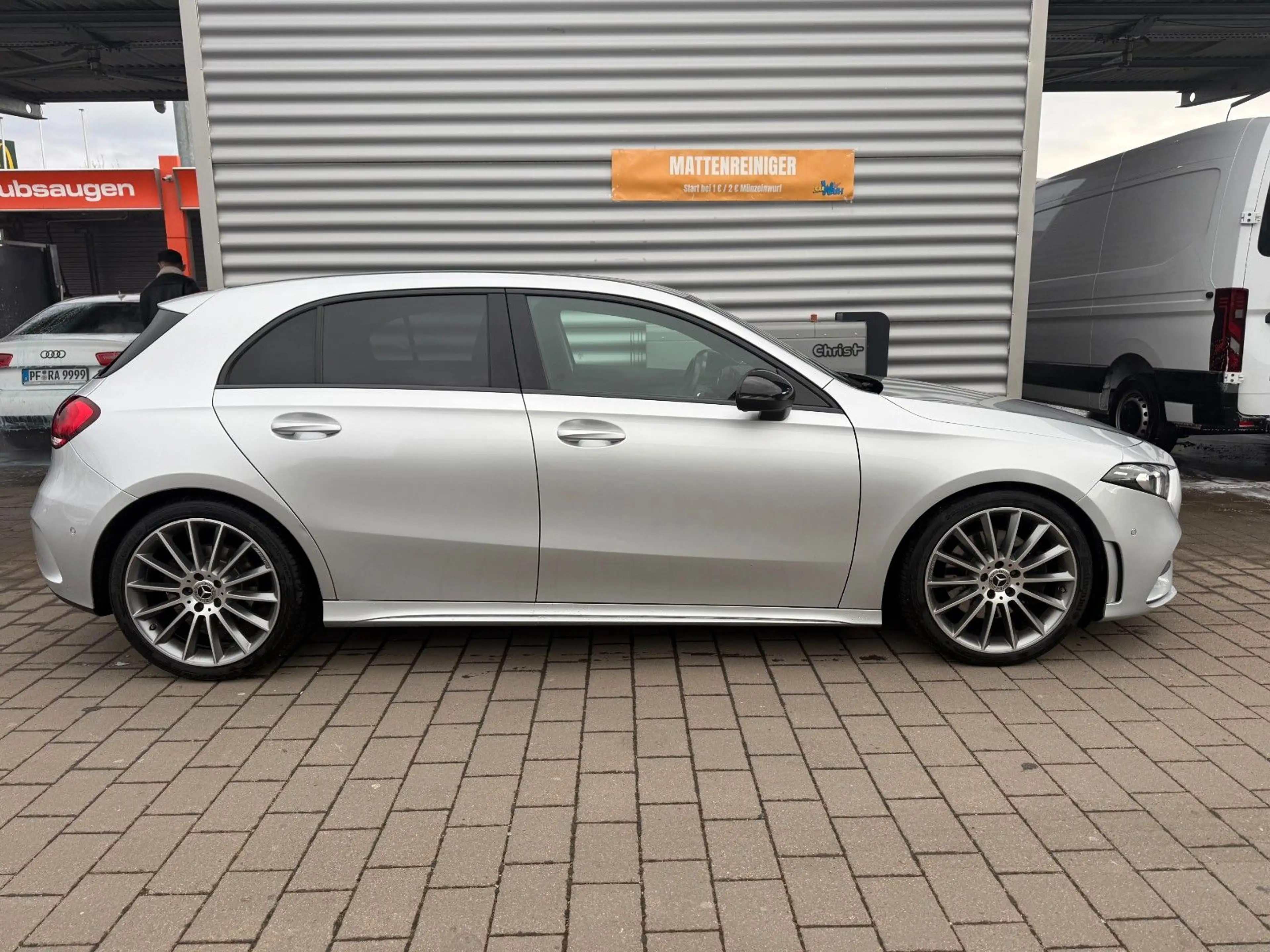 Mercedes-Benz A 220 A A 220 d 4Matic AMG-Paket Night Paket 19 — photo 5