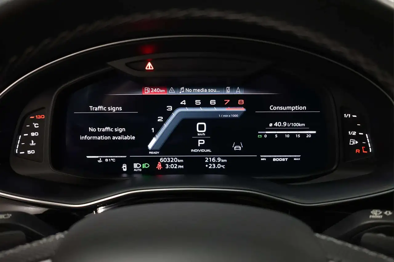 Audi SQ8 снимка Audi SQ8