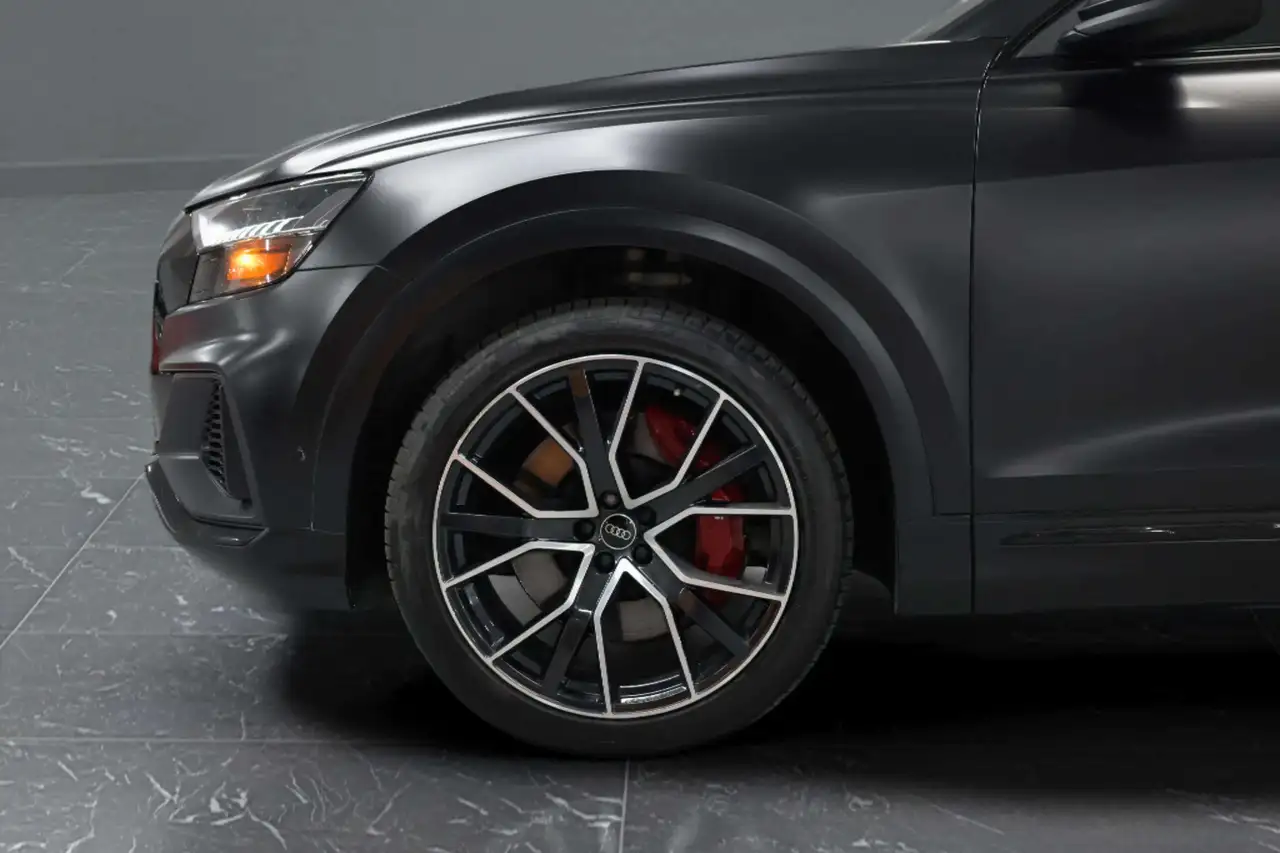Audi SQ8 снимка Audi SQ8