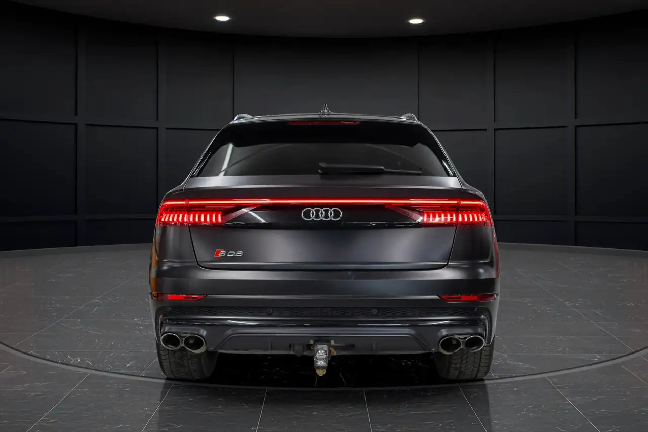Audi SQ8 снимка Audi SQ8