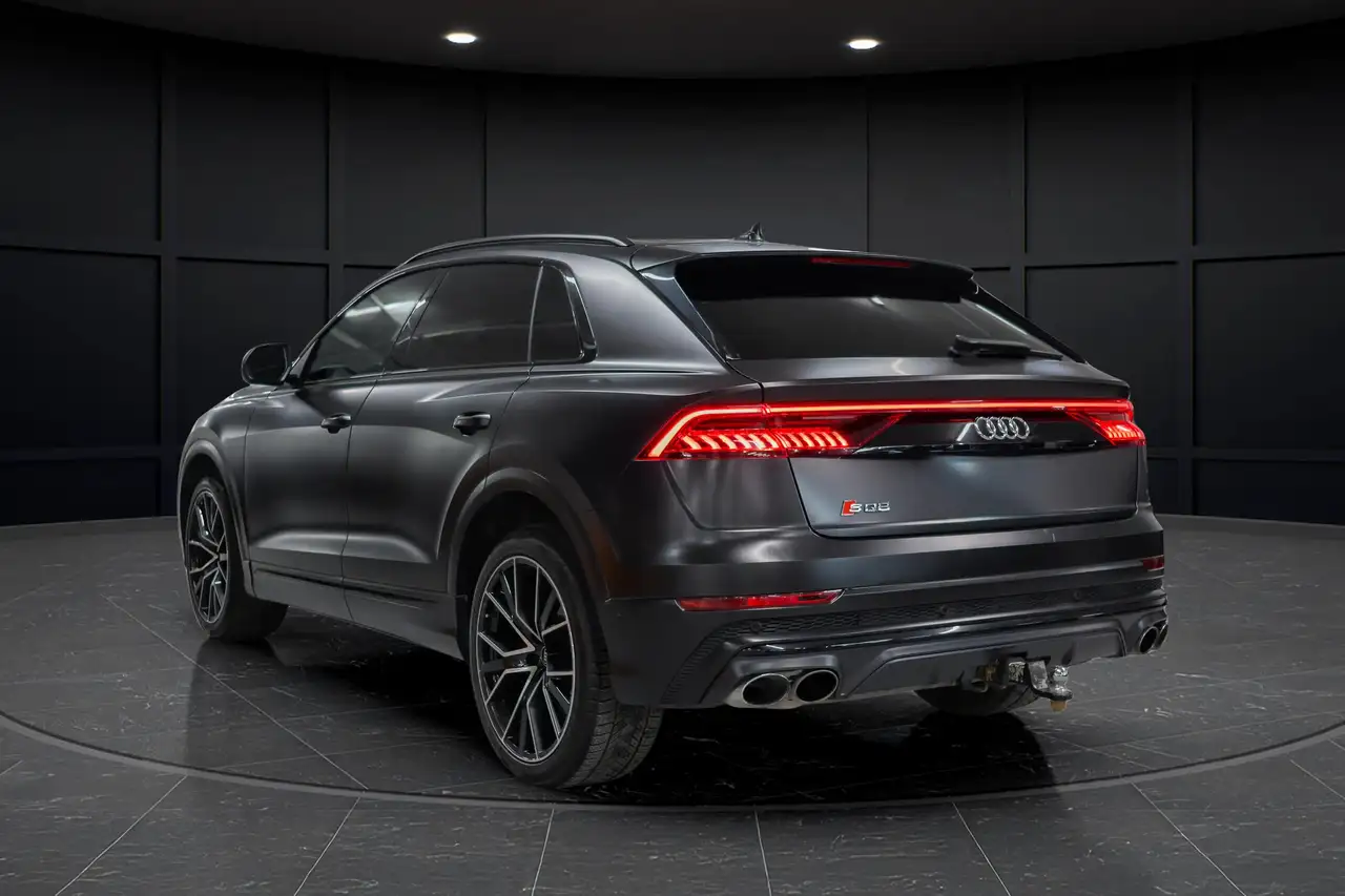 Audi SQ8 снимка Audi SQ8