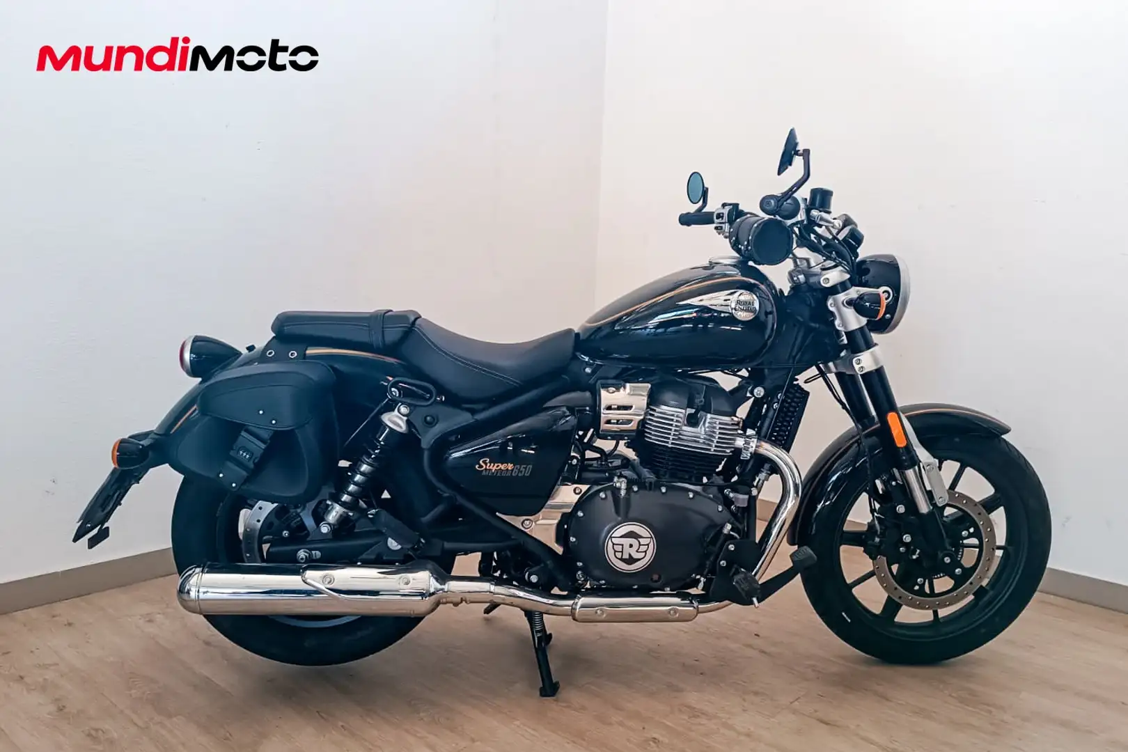 Royal Enfield Super Meteor 650 - 1