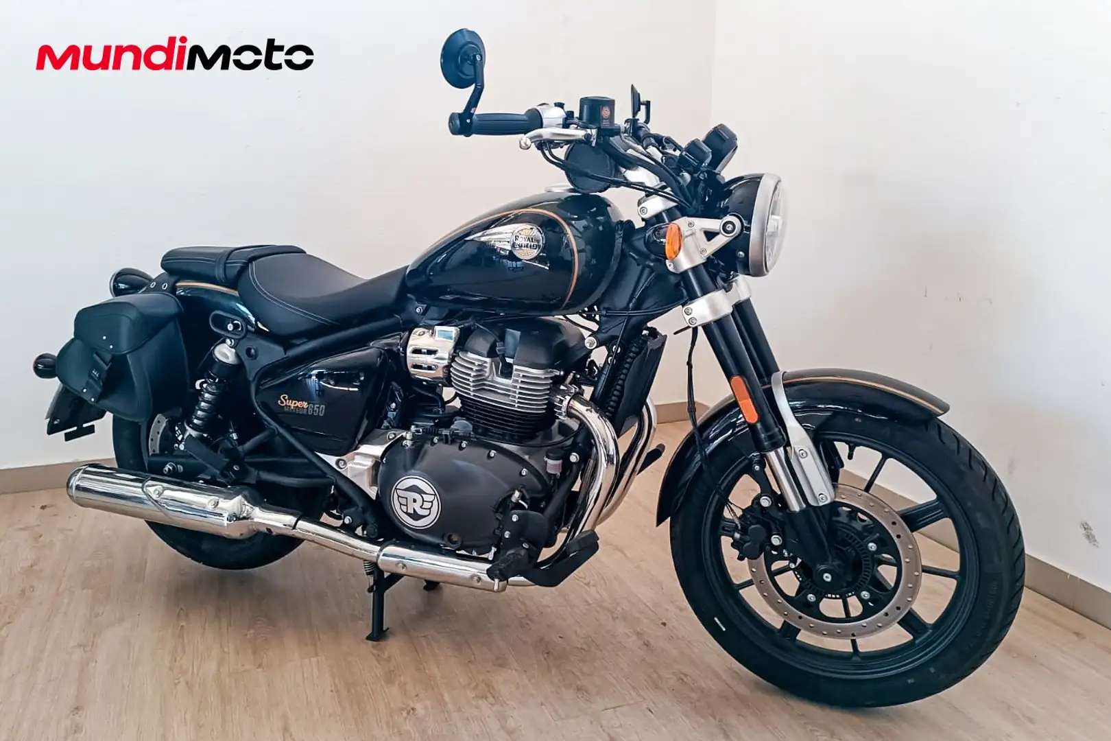 Royal Enfield Super Meteor 650 - 2