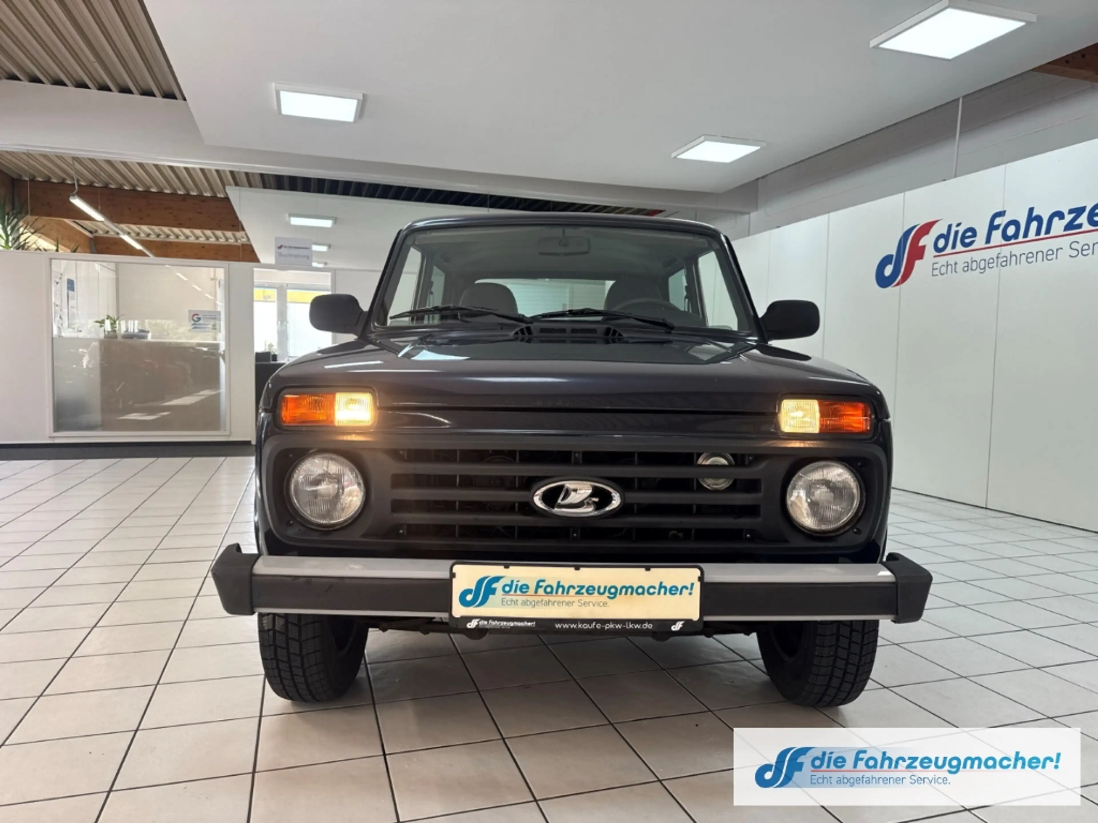 Lada Taiga 4x4 GA Privacyverglasung teilb.Rücksb eFH Tagfahrl — photo 5