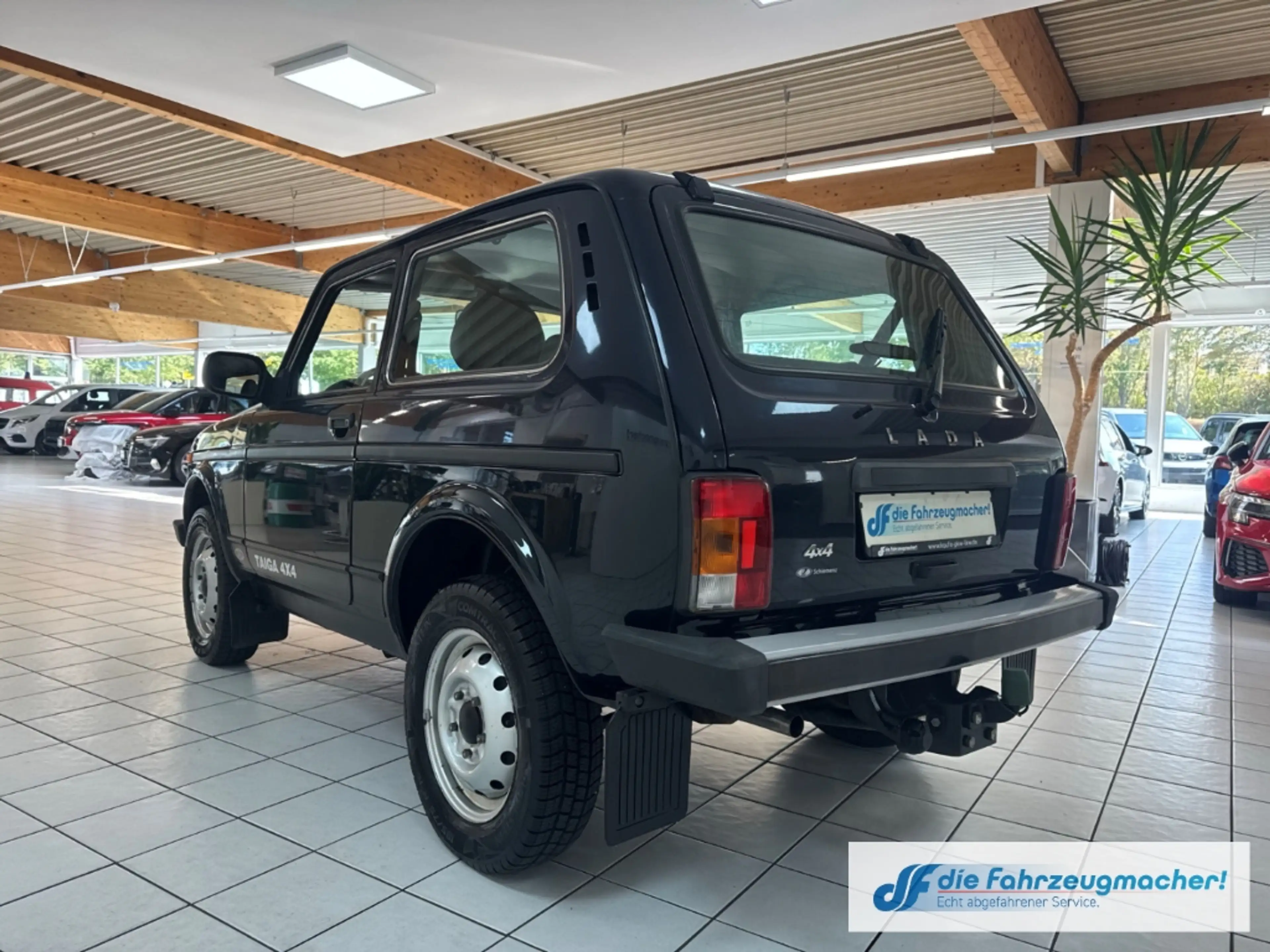 Lada Taiga 4x4 GA Privacyverglasung teilb.Rücksb eFH Tagfahrl — photo 3