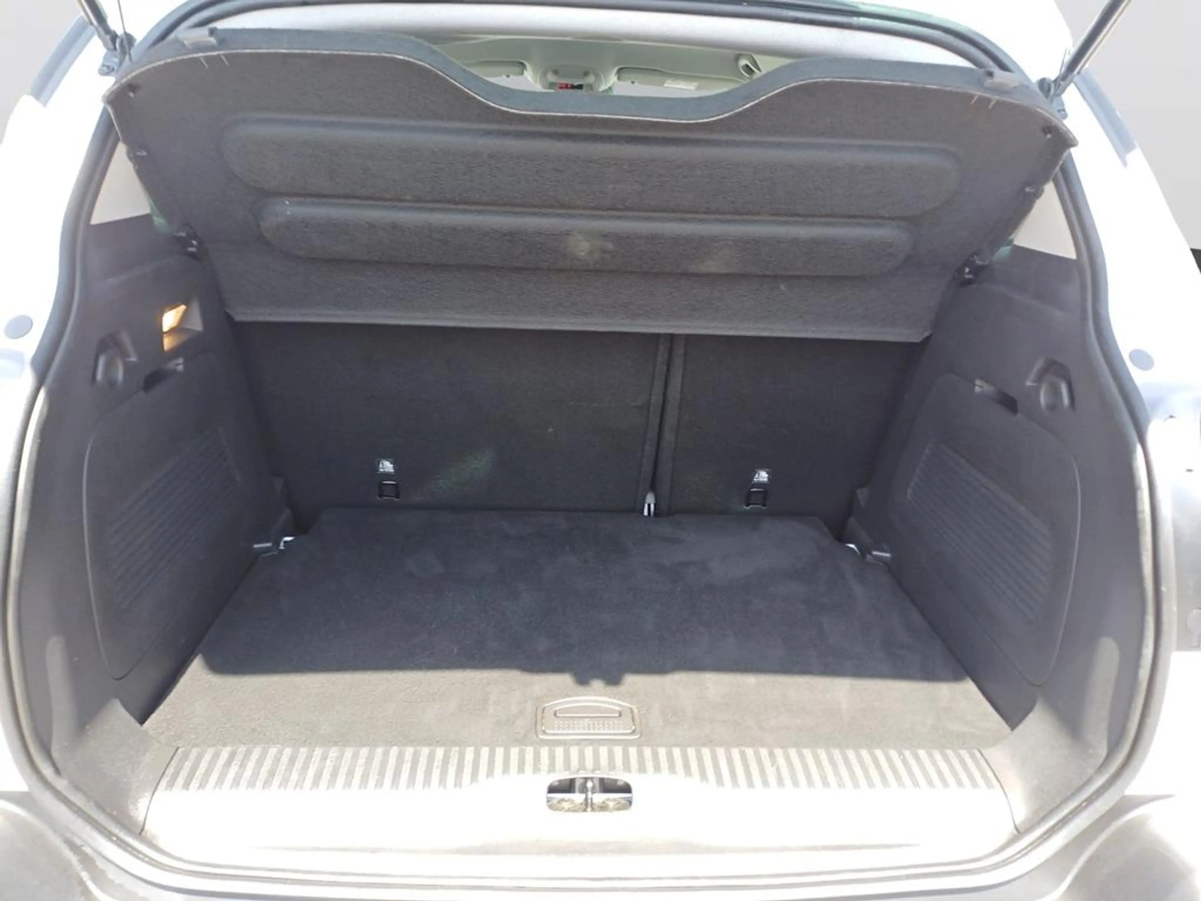Citroen C3 Aircross PureTech 110 S&S Shine — photo 7