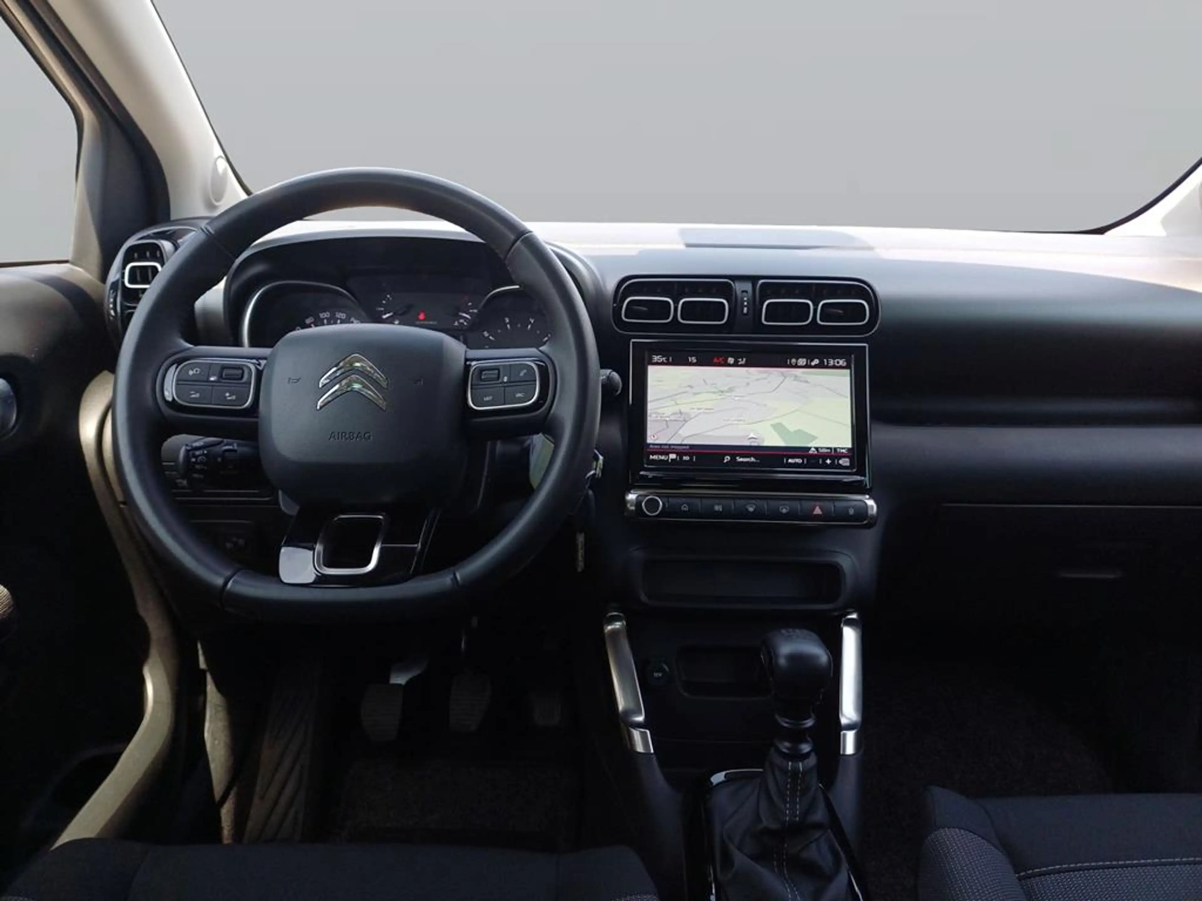 Citroen C3 Aircross PureTech 110 S&S Shine — photo 10