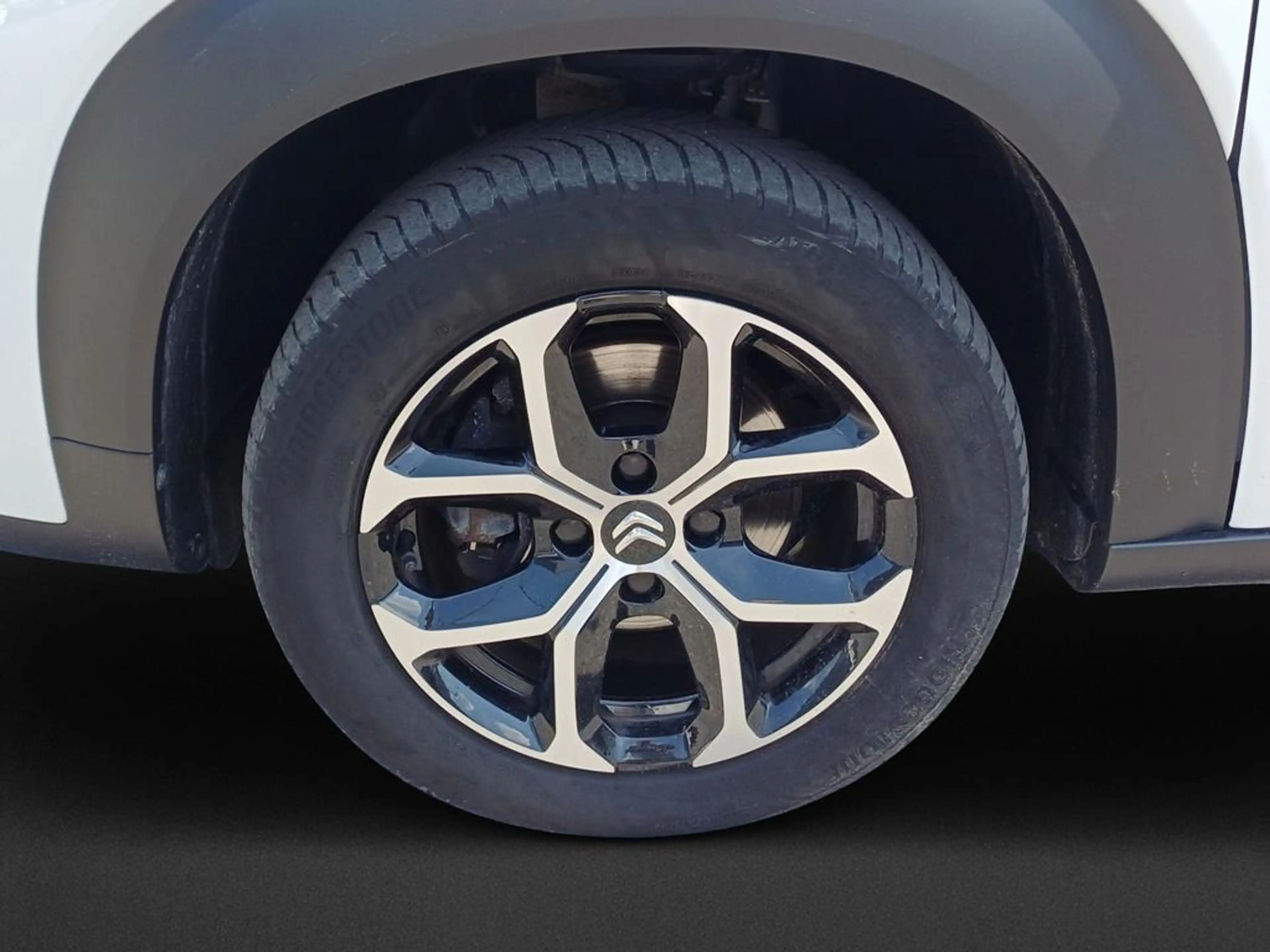 Citroen C3 Aircross PureTech 110 S&S Shine — photo 8