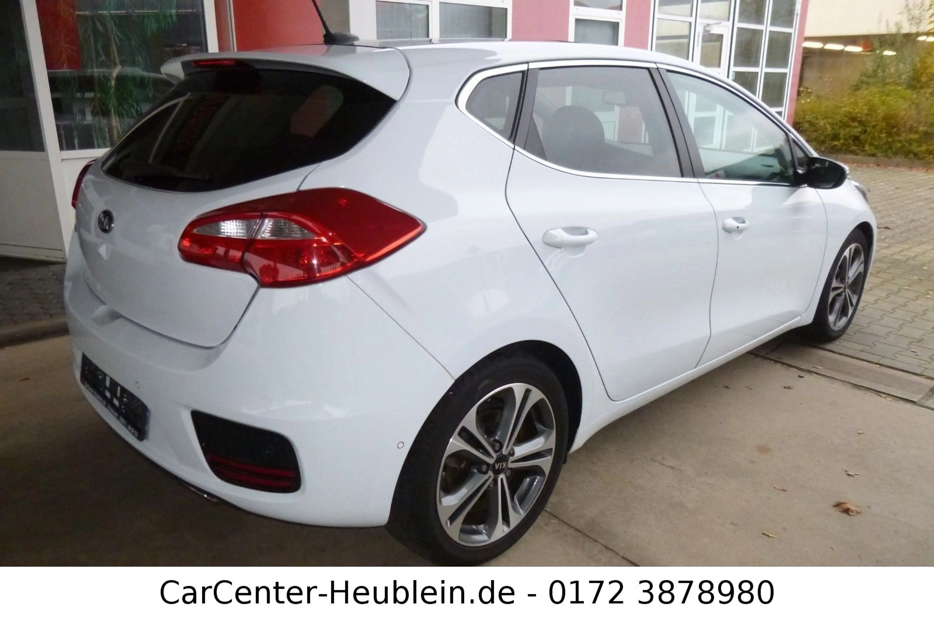 Kia Ceed / cee'd / Leder / Xenon / Navi — photo 6