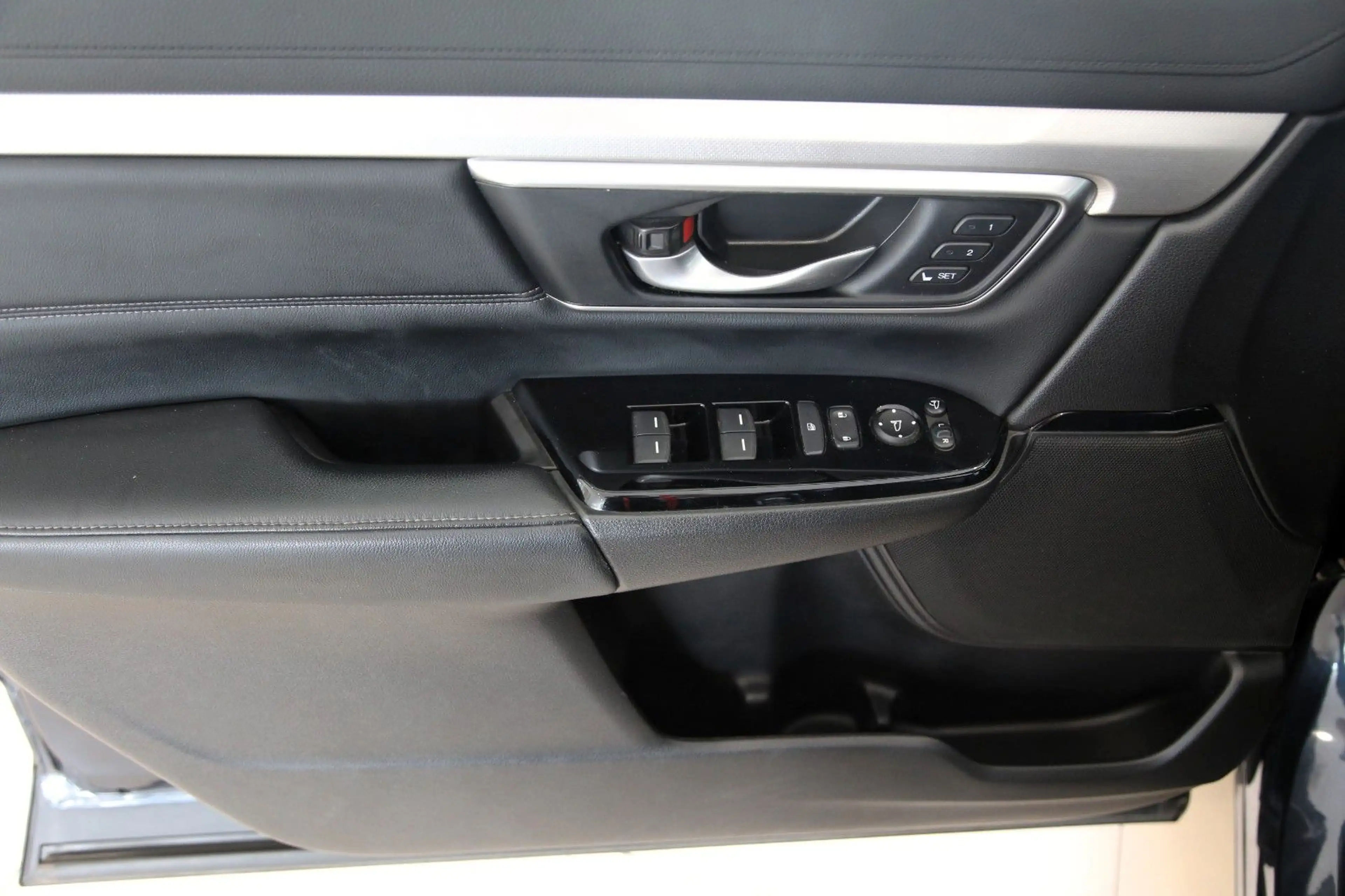 Honda CR-V 2.0 HYBRID 4WD Executive AZV RFK Pano HUD — photo 19