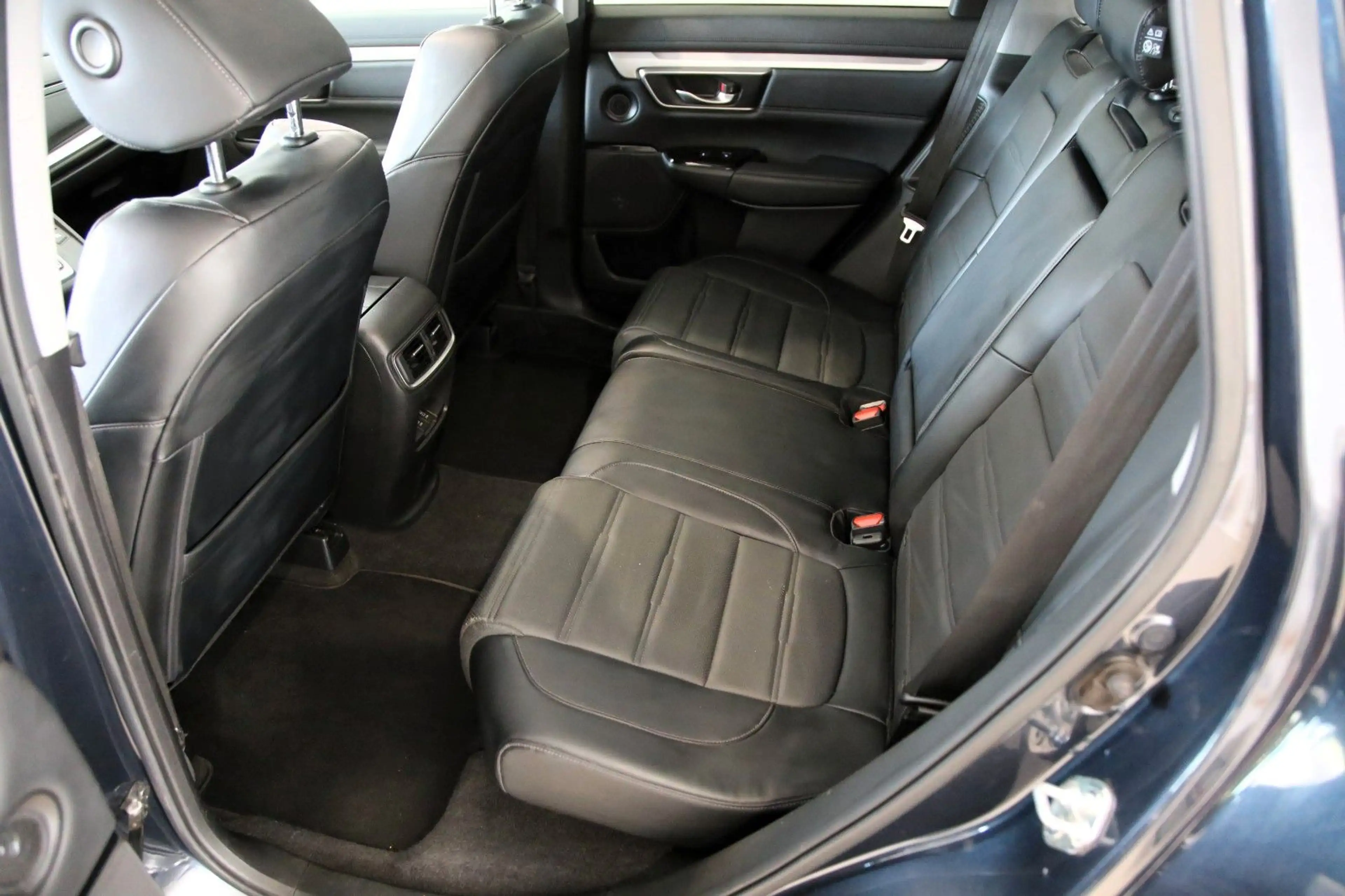 Honda CR-V 2.0 HYBRID 4WD Executive AZV RFK Pano HUD — photo 6