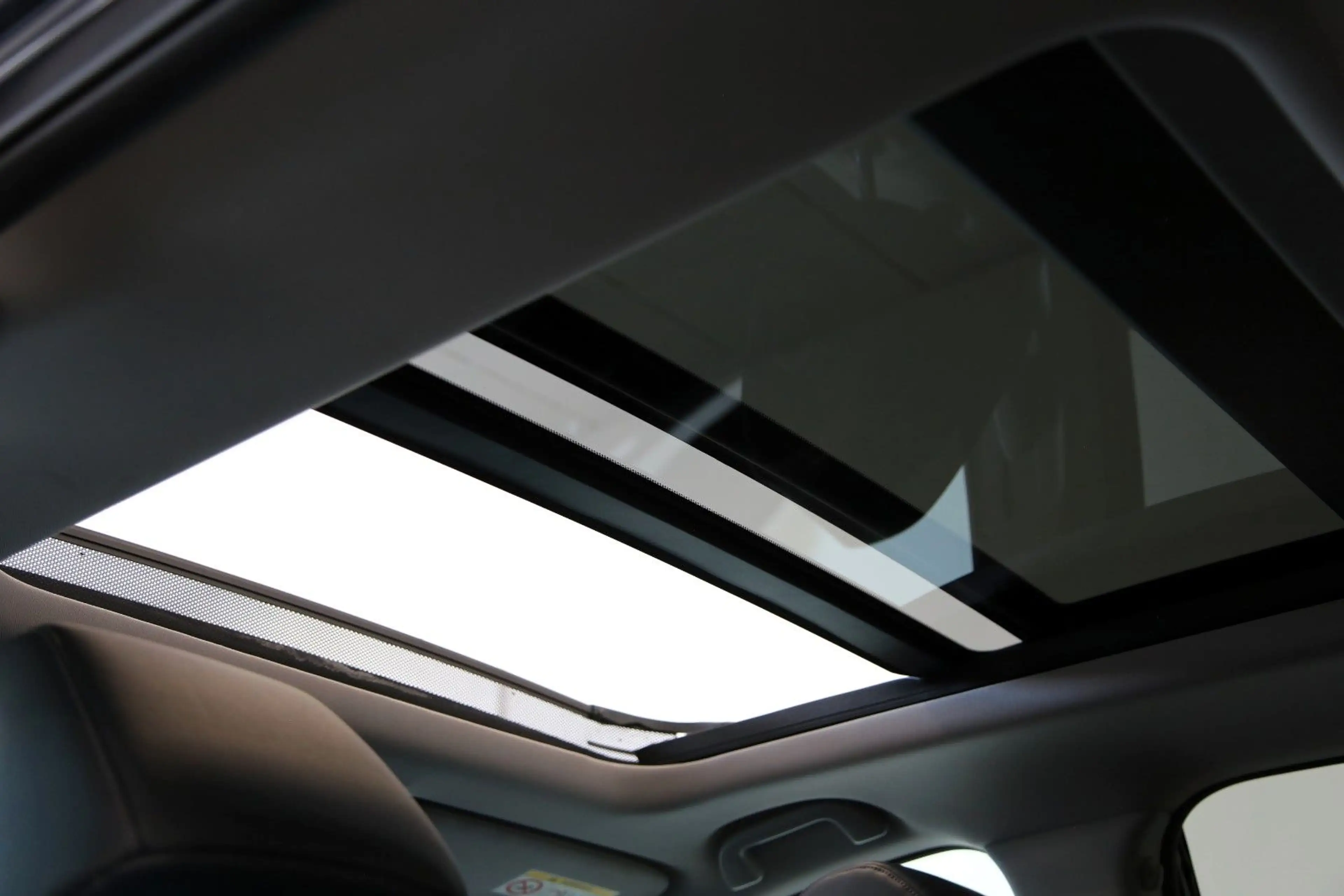 Honda CR-V 2.0 HYBRID 4WD Executive AZV RFK Pano HUD — photo 10