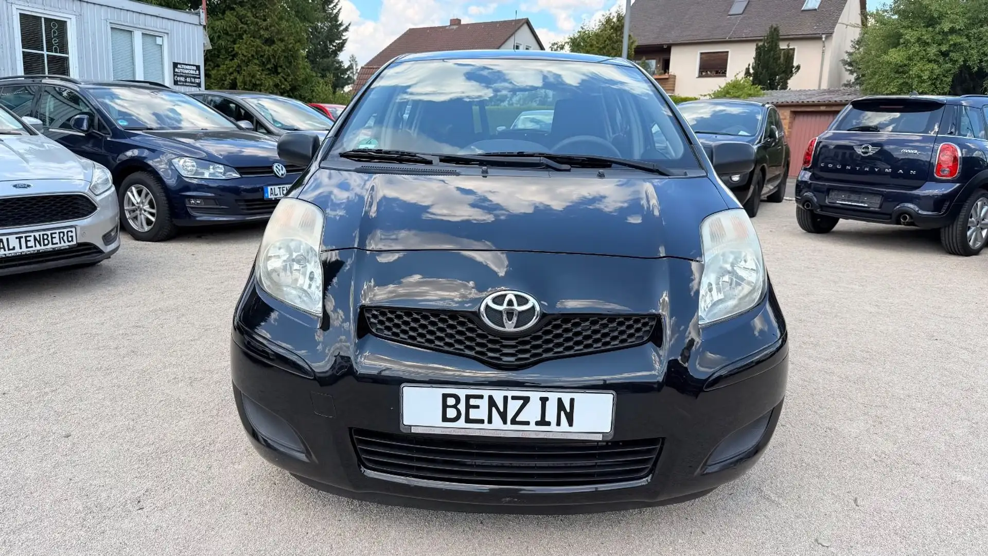 Toyota Yaris 1.3 5Türig,1 Hand Nero - 2