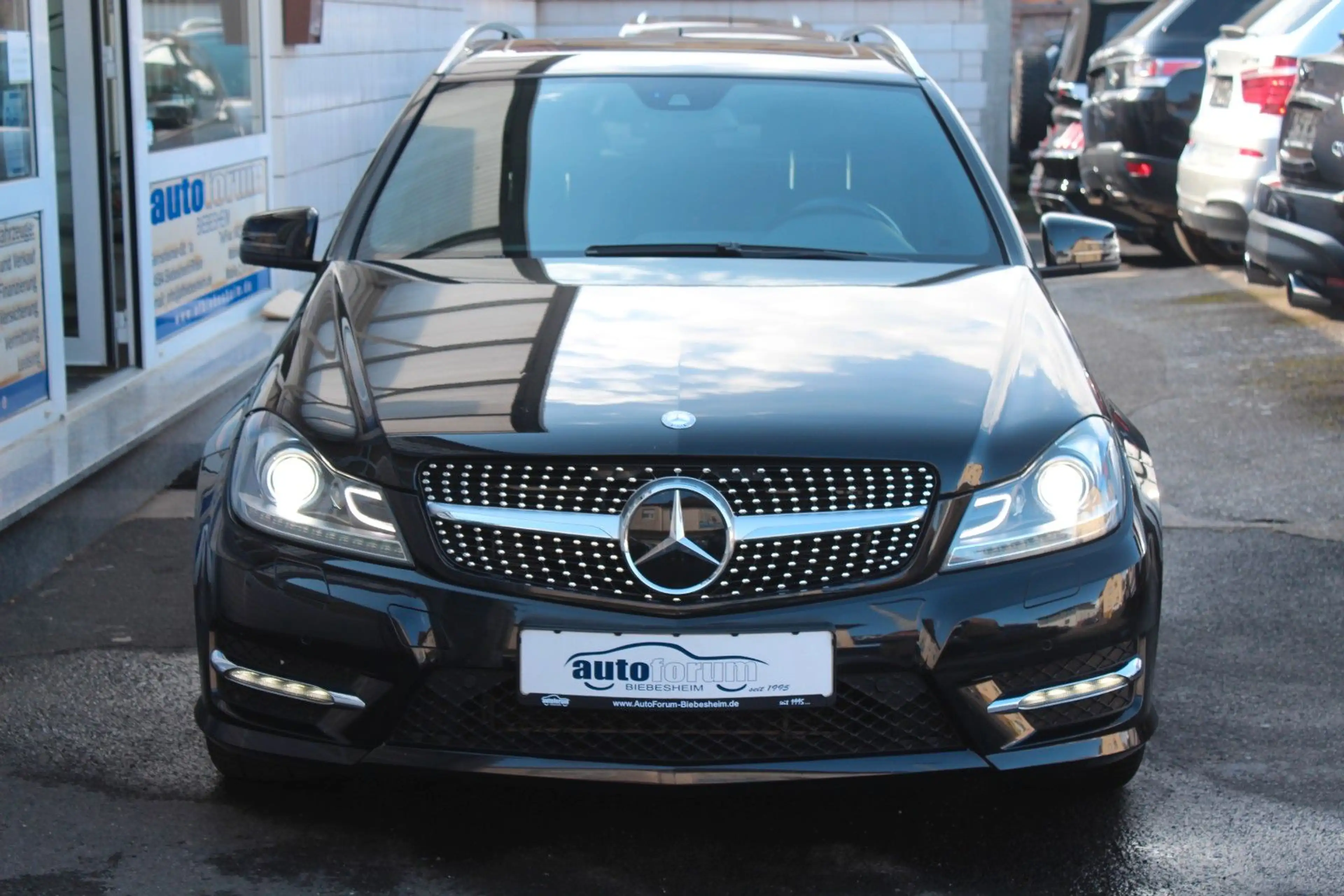 Mercedes-Benz C 350 T CGI AMG-Line*Bi-Xenon*S-Dach*Distronic — photo 3