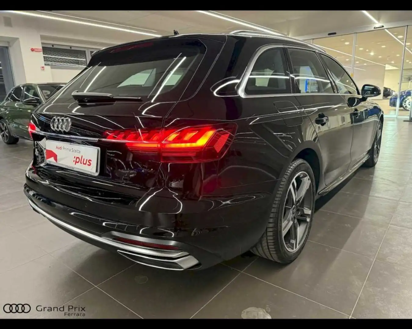 Audi A4 AVANT  AVANT 35 TDI S TRONIC MY 24 Nero - 2