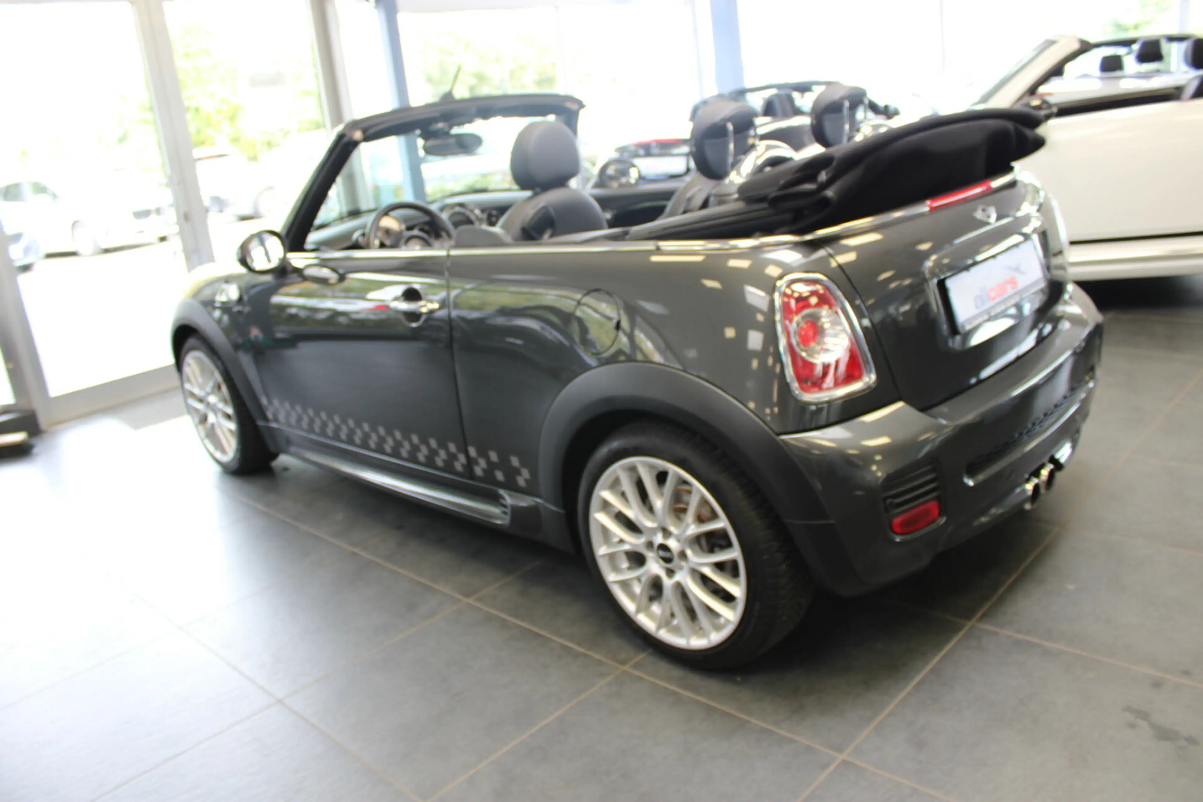 MINI Cooper S Cabrio - JCW-Paket - Leder - Xenon - Navi - — photo 4