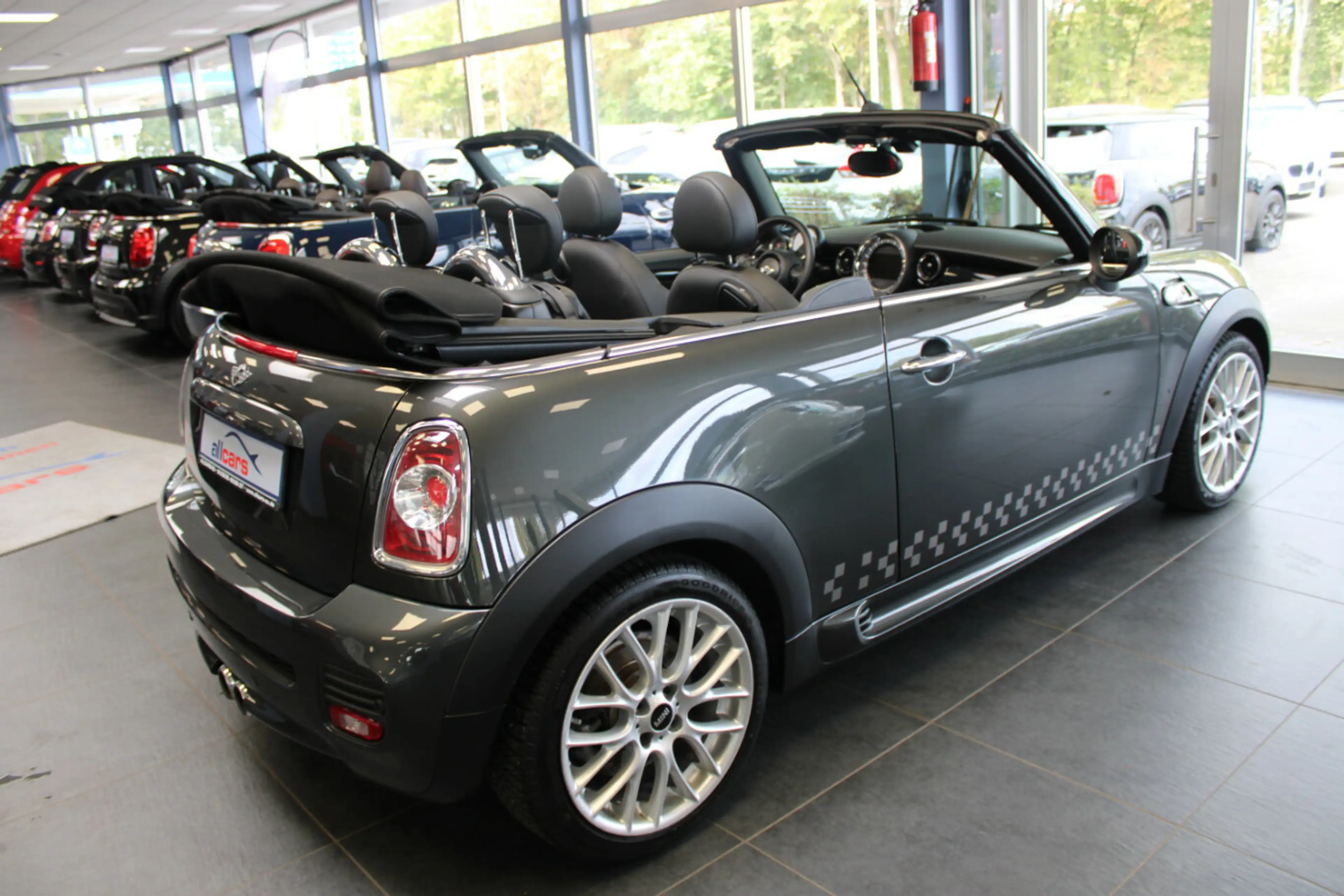 MINI Cooper S Cabrio - JCW-Paket - Leder - Xenon - Navi - — photo 6