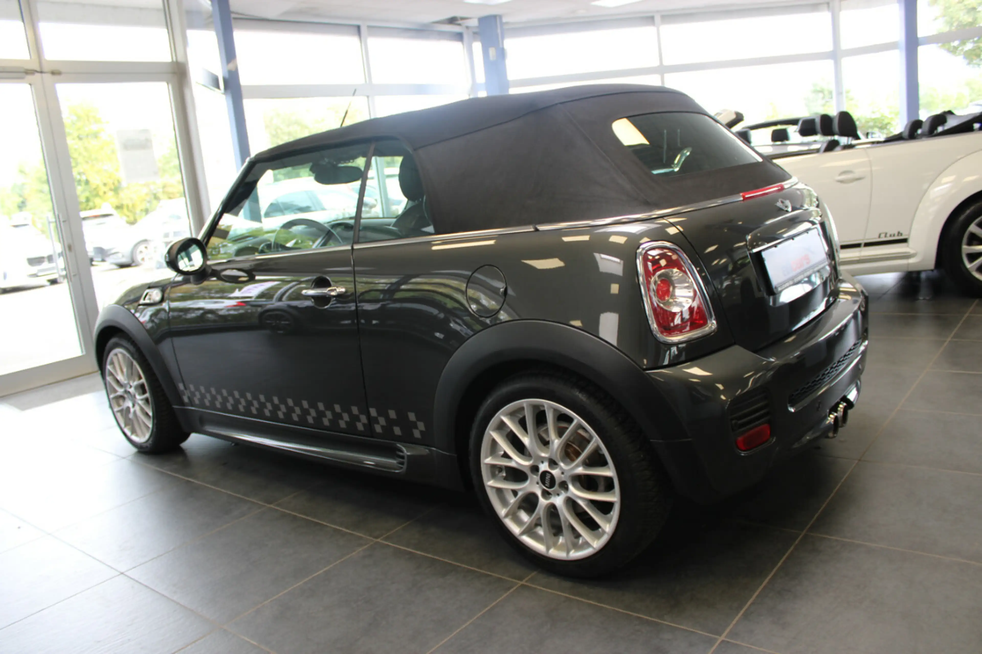 MINI Cooper S Cabrio - JCW-Paket - Leder - Xenon - Navi - — photo 7