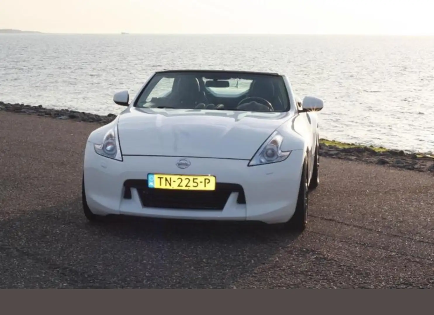 Nissan 370Z NV200 3.7 V6 Pack Wit - 2