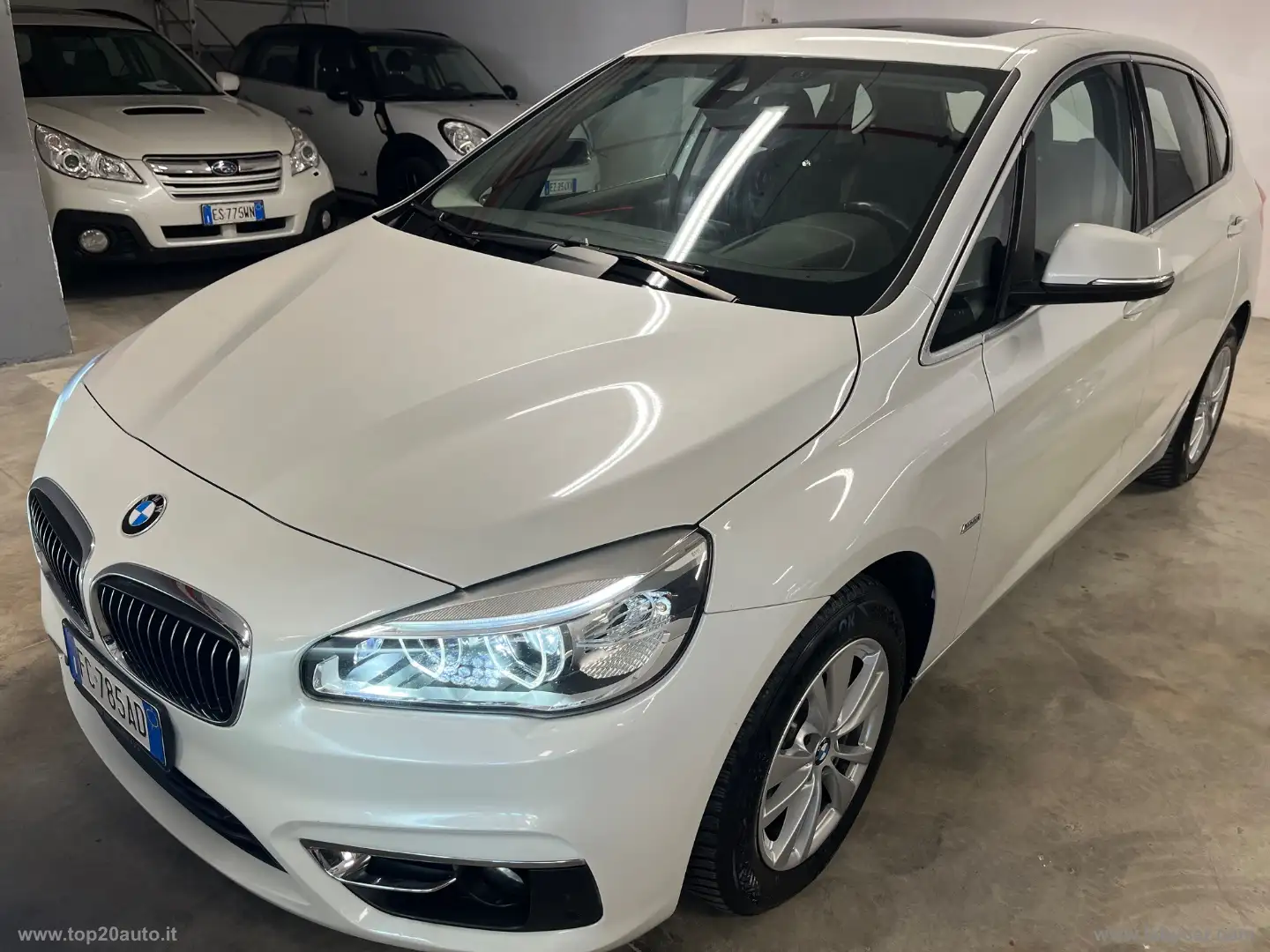 BMW 218 218d Active Tourer Luxury Білий - 1
