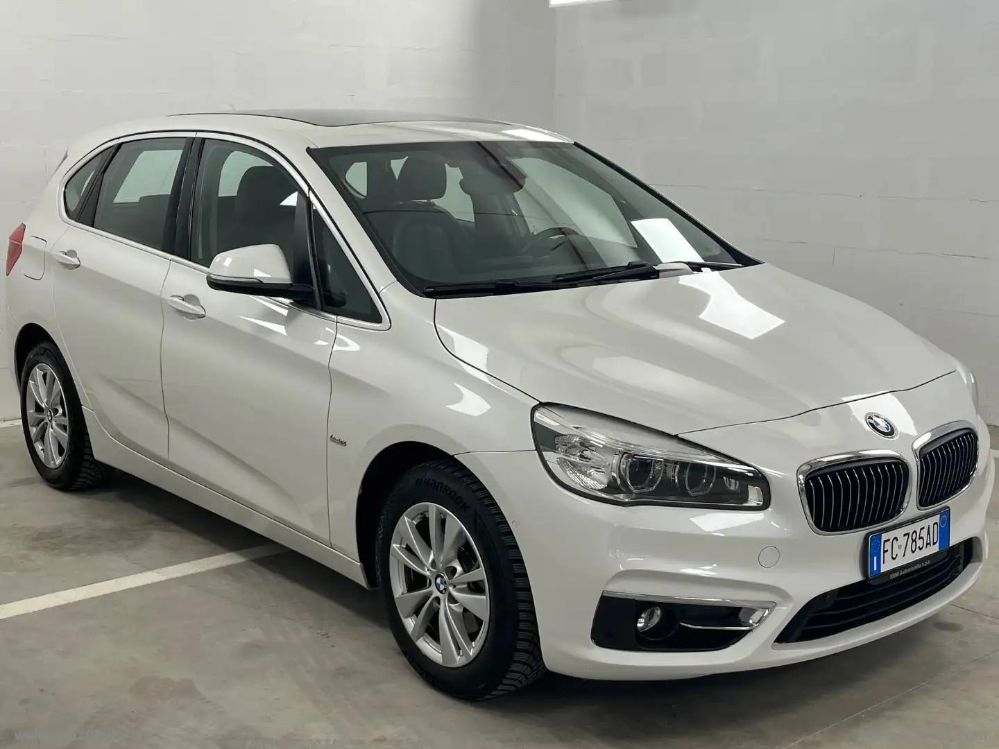 BMW 218 218d Active Tourer Luxury|TETTO APR.|PELLE TOTALE Bianco - 2