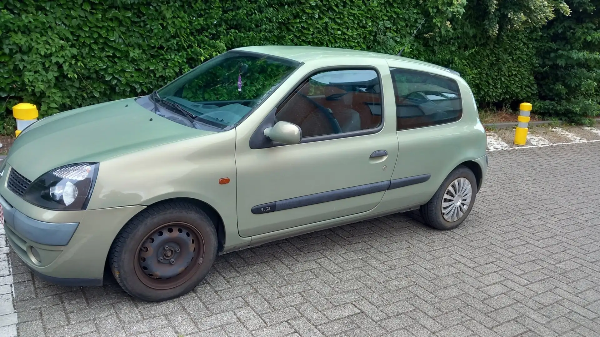 Renault Clio 1.2i Authentique Vert - 1
