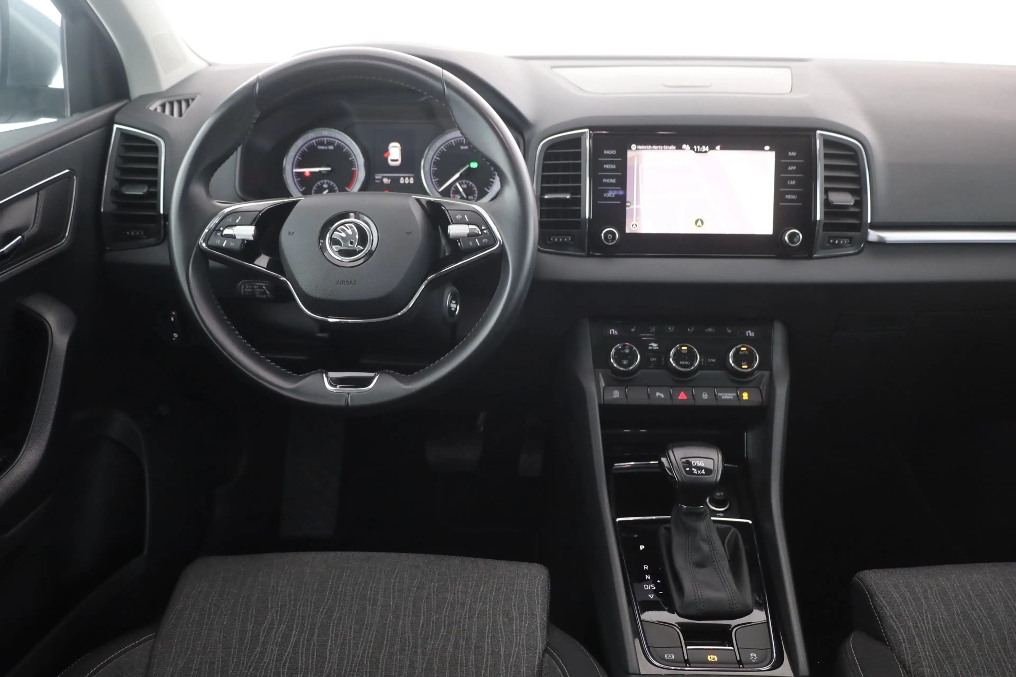Skoda Karoq 2.0 TDI 4x4 Style DSG LED Navi ACC AHK DAB — photo 10