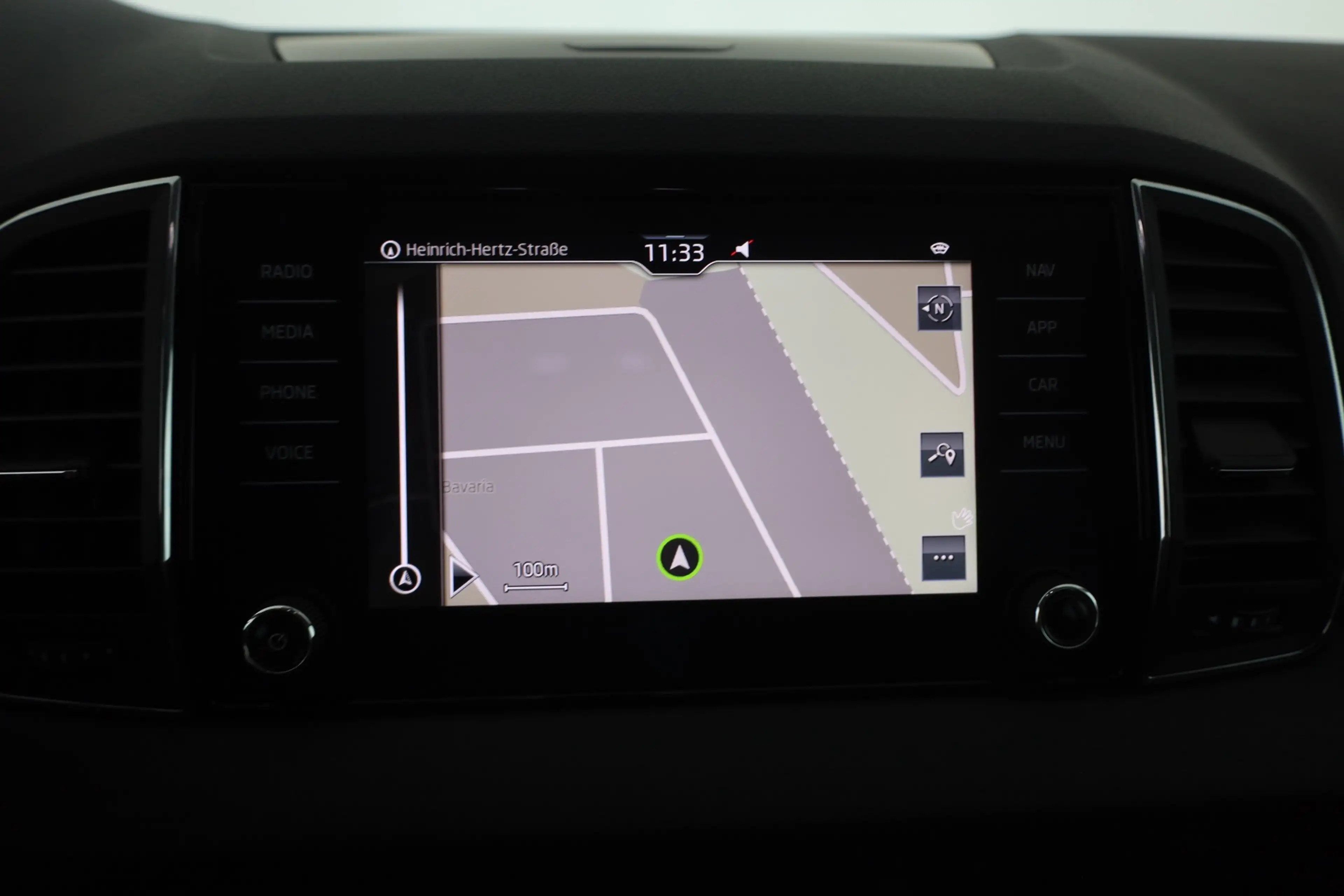 Skoda Karoq 2.0 TDI 4x4 Style DSG LED Navi ACC AHK DAB — photo 11