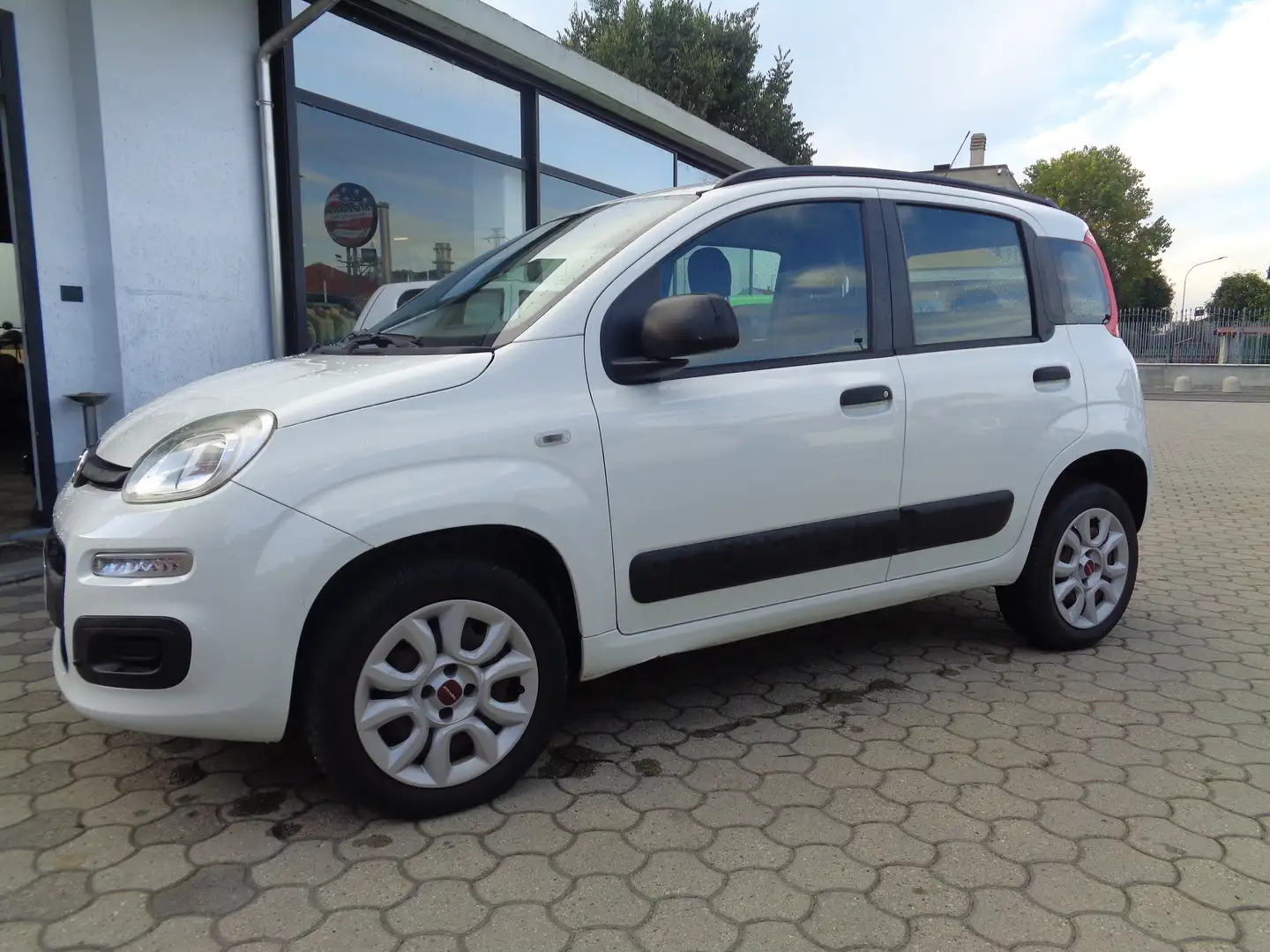 Fiat Panda Panda  0.9 t.air t. natural power Easy 80cv Bianco - 2