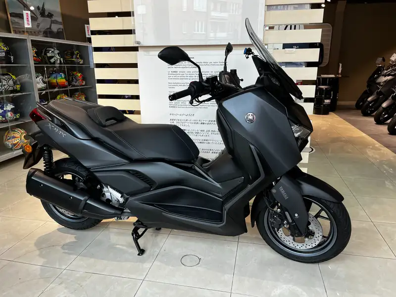 Yamaha X-Max 300