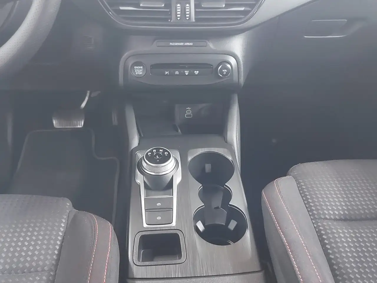 Ford Focus ST-Line X Turnier Aut.*AHK*ACC*HUD*KAM*NAVI*WINTER, миниатюра 14