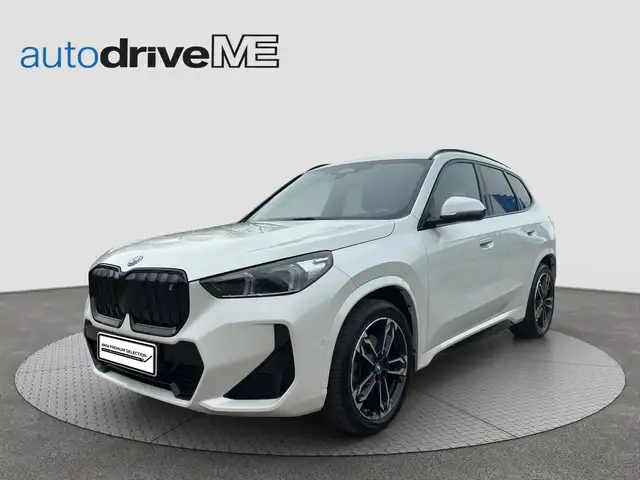 BMW iX1 xDrive 30 M-Sport xDrive DESIGN KAM LED Pano