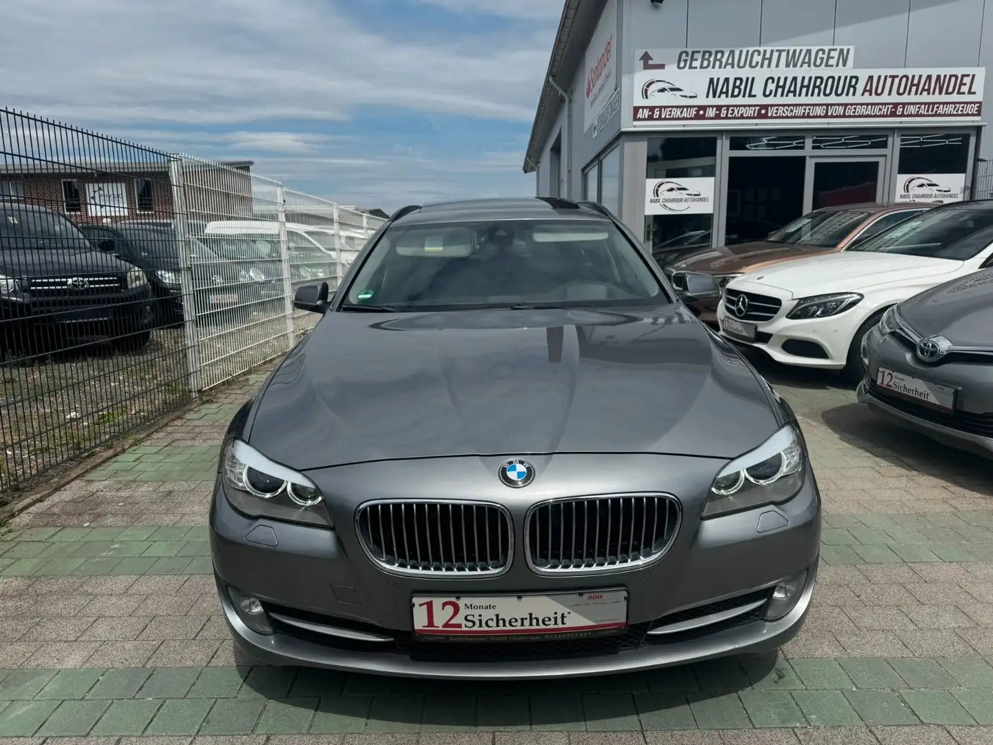 BMW 520 d Touring HeadUp Xenon PDC  PANO NAVI Gri - 2