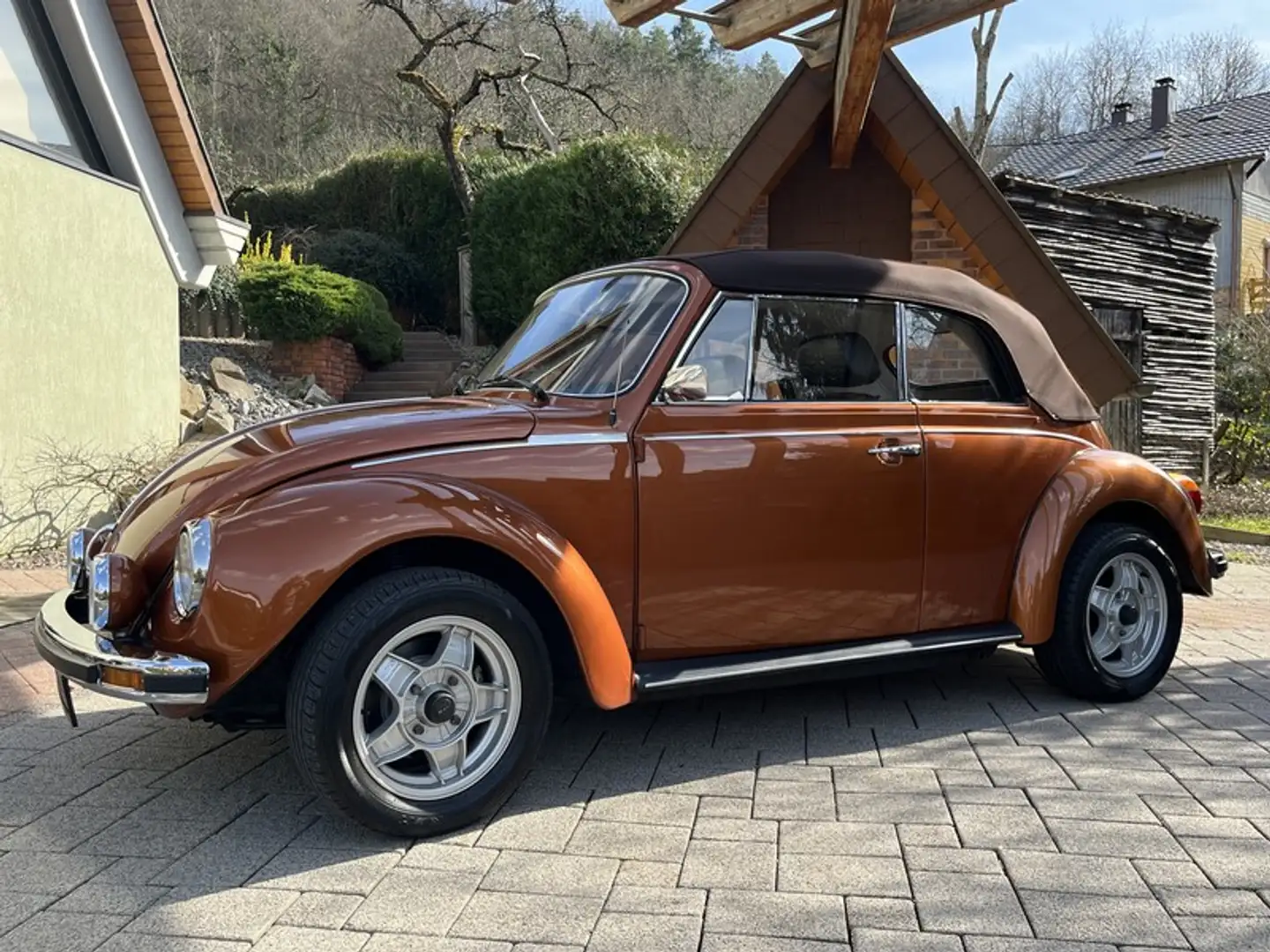 Volkswagen Coccinelle 1303 cabriolet CUIR Коричневый - 1