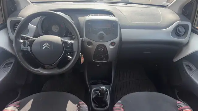 Citroen C1 view 11