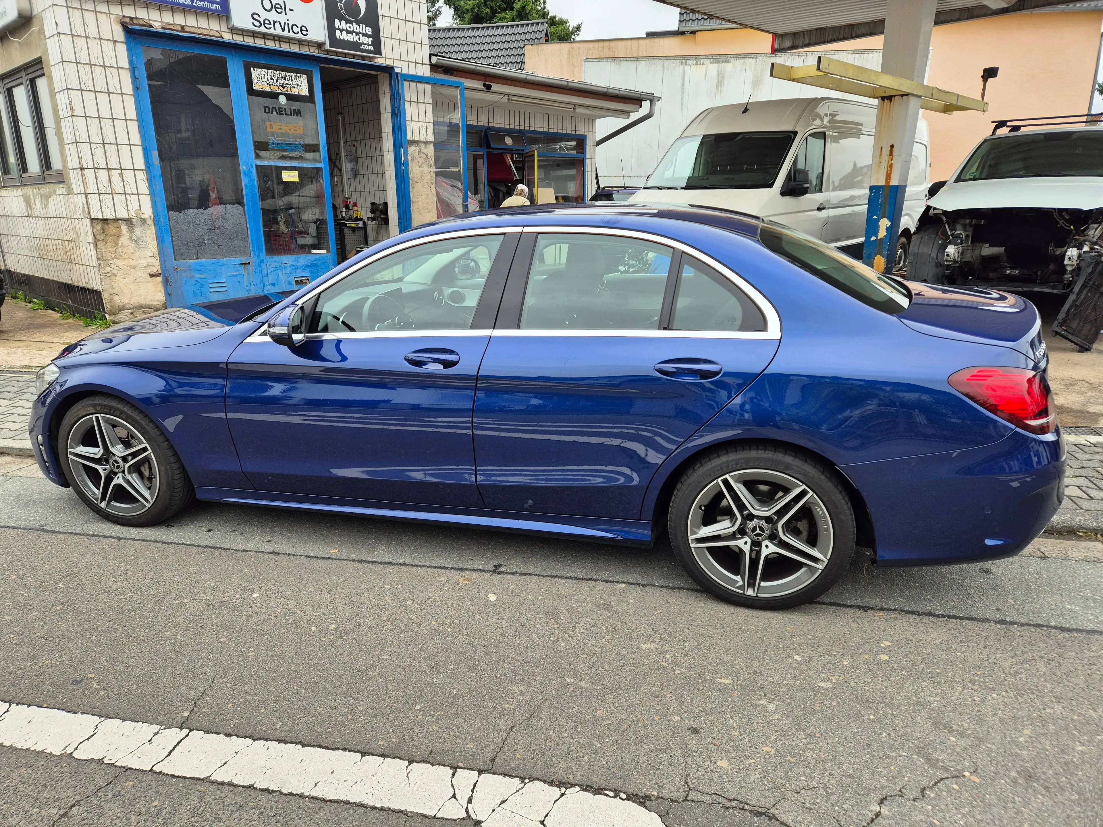 Mercedes-Benz C 220 C-Klasse Diesel d 9G-TRONIC AMG Line aus 1 Hand — photo 13