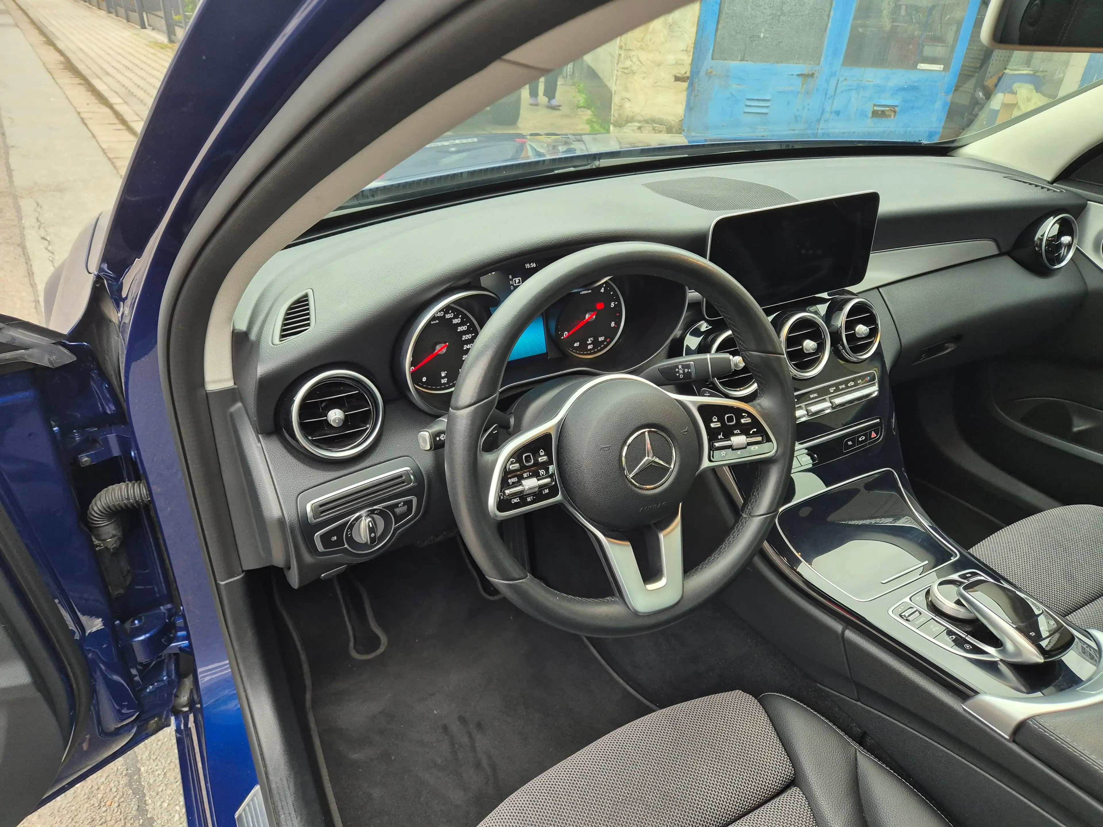 Mercedes-Benz C 220 C-Klasse Diesel d 9G-TRONIC AMG Line aus 1 Hand — photo 17
