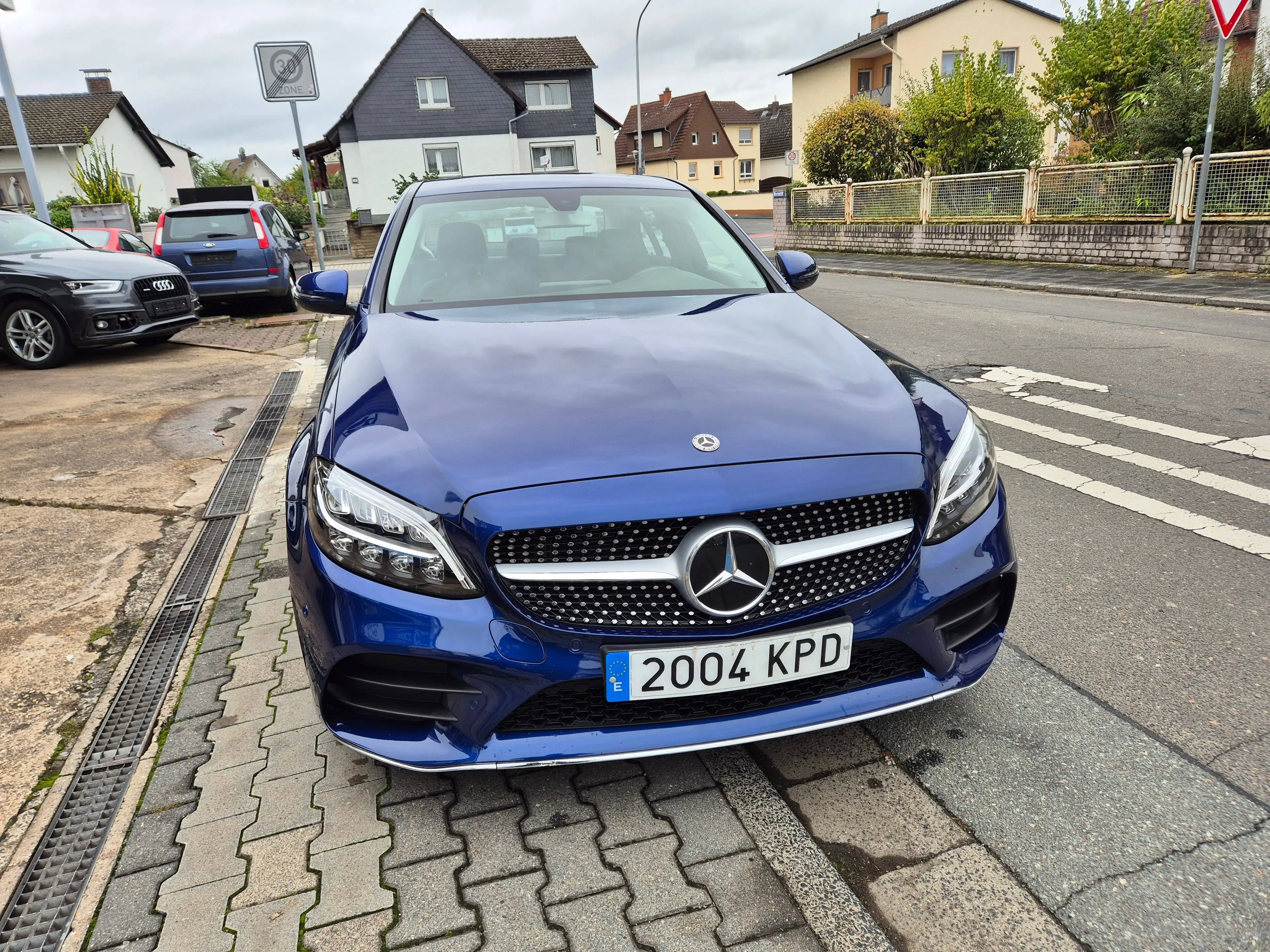 Mercedes-Benz C 220 C-Klasse Diesel d 9G-TRONIC AMG Line aus 1 Hand — photo 7