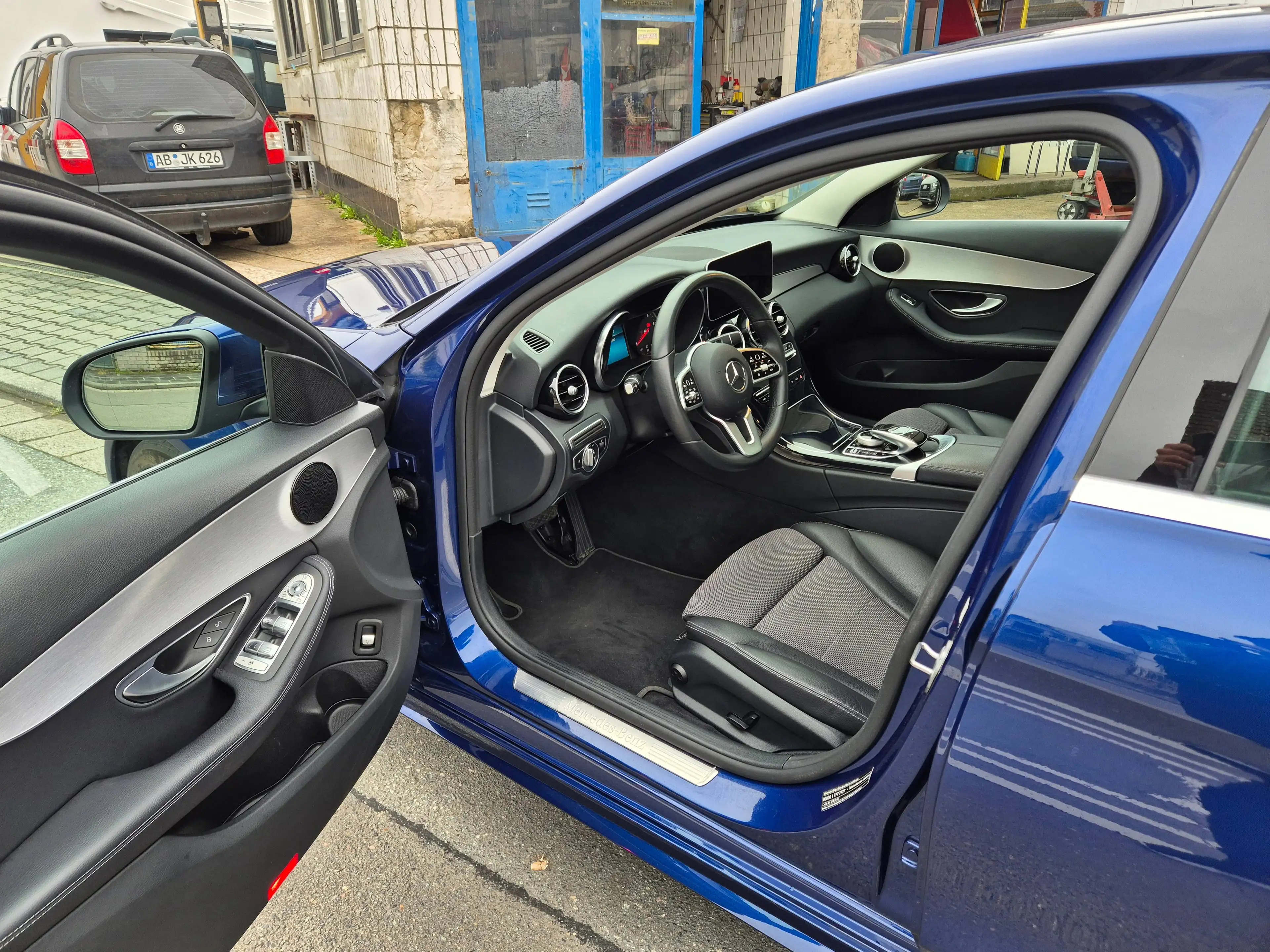 Mercedes-Benz C 220 C-Klasse Diesel d 9G-TRONIC AMG Line aus 1 Hand — photo 18