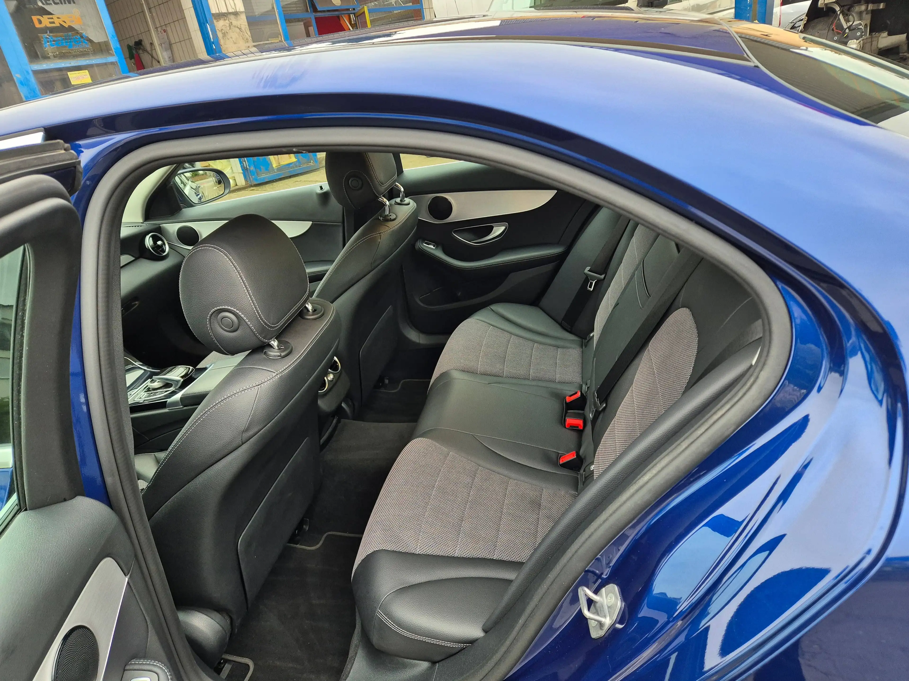 Mercedes-Benz C 220 C-Klasse Diesel d 9G-TRONIC AMG Line aus 1 Hand — photo 15