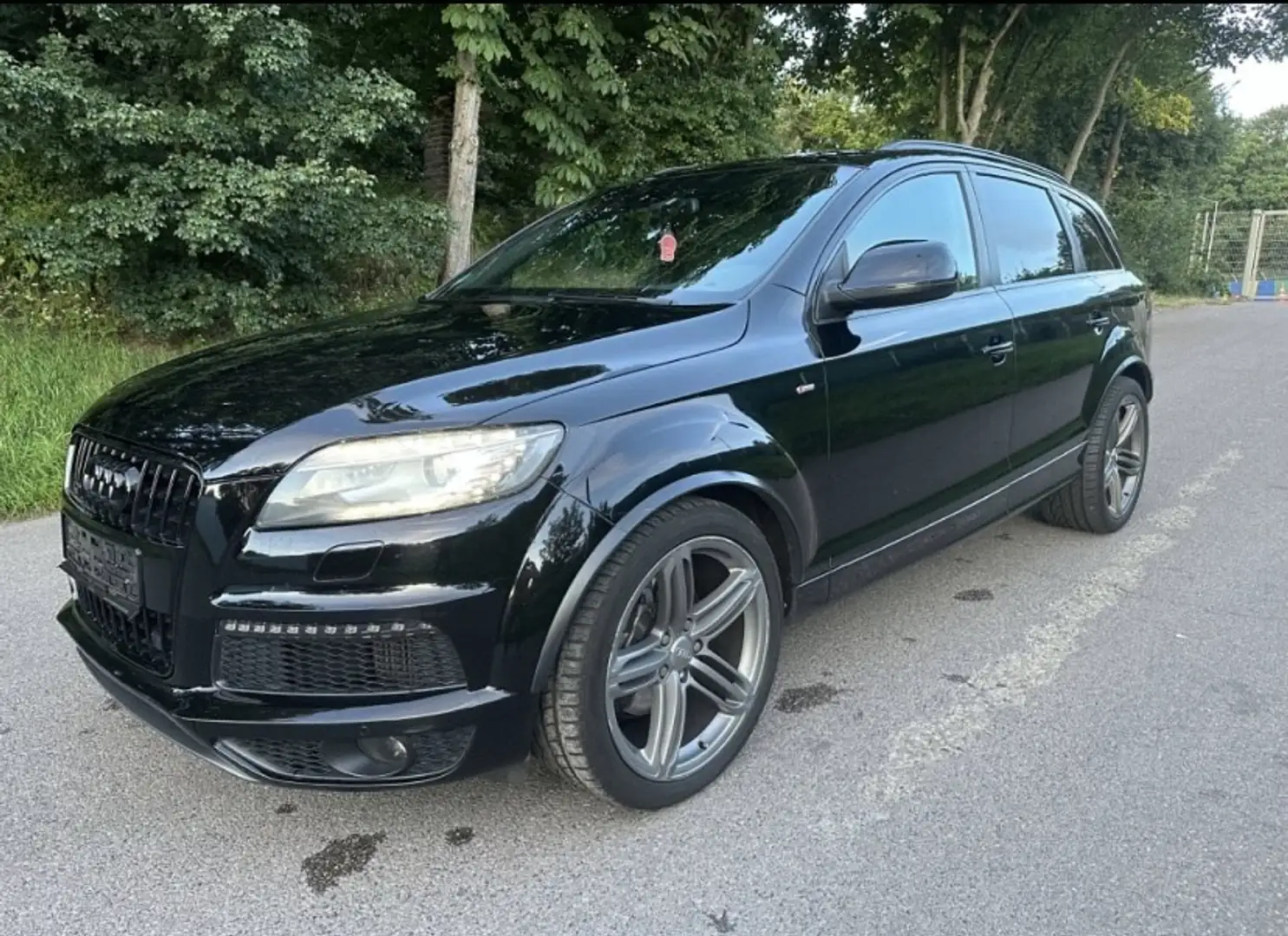 Audi Q7 3.0 TDI quattro (180kW) Schwarz - 1