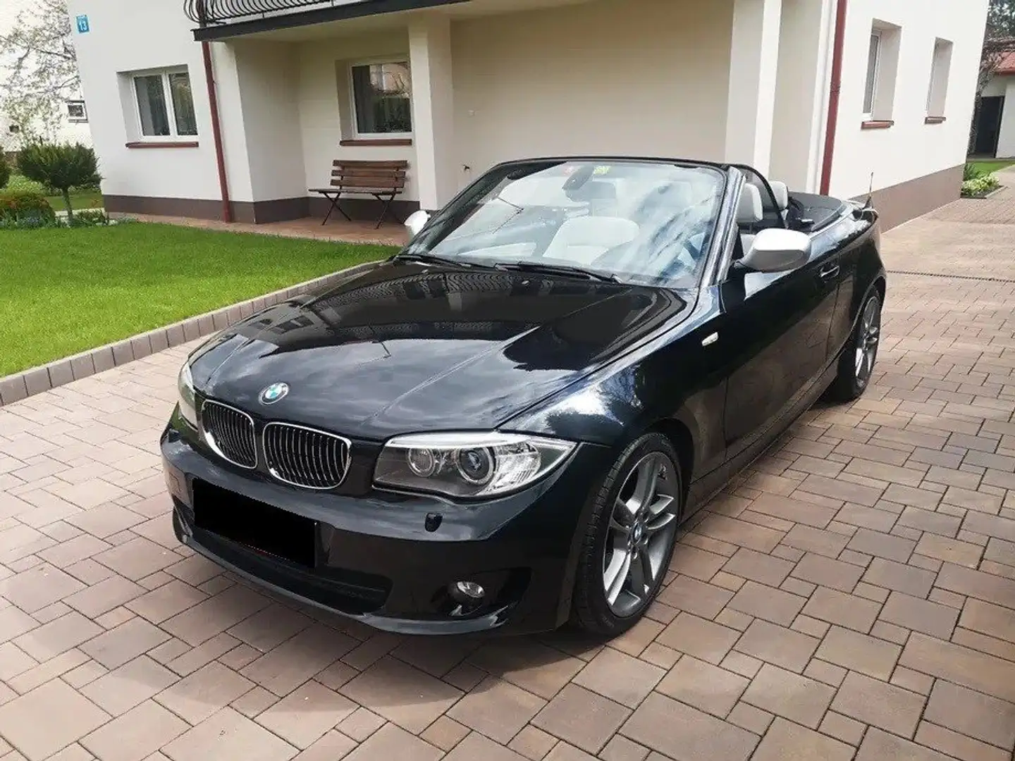 BMW 120 120i Cabrio Aut. Noir - 1